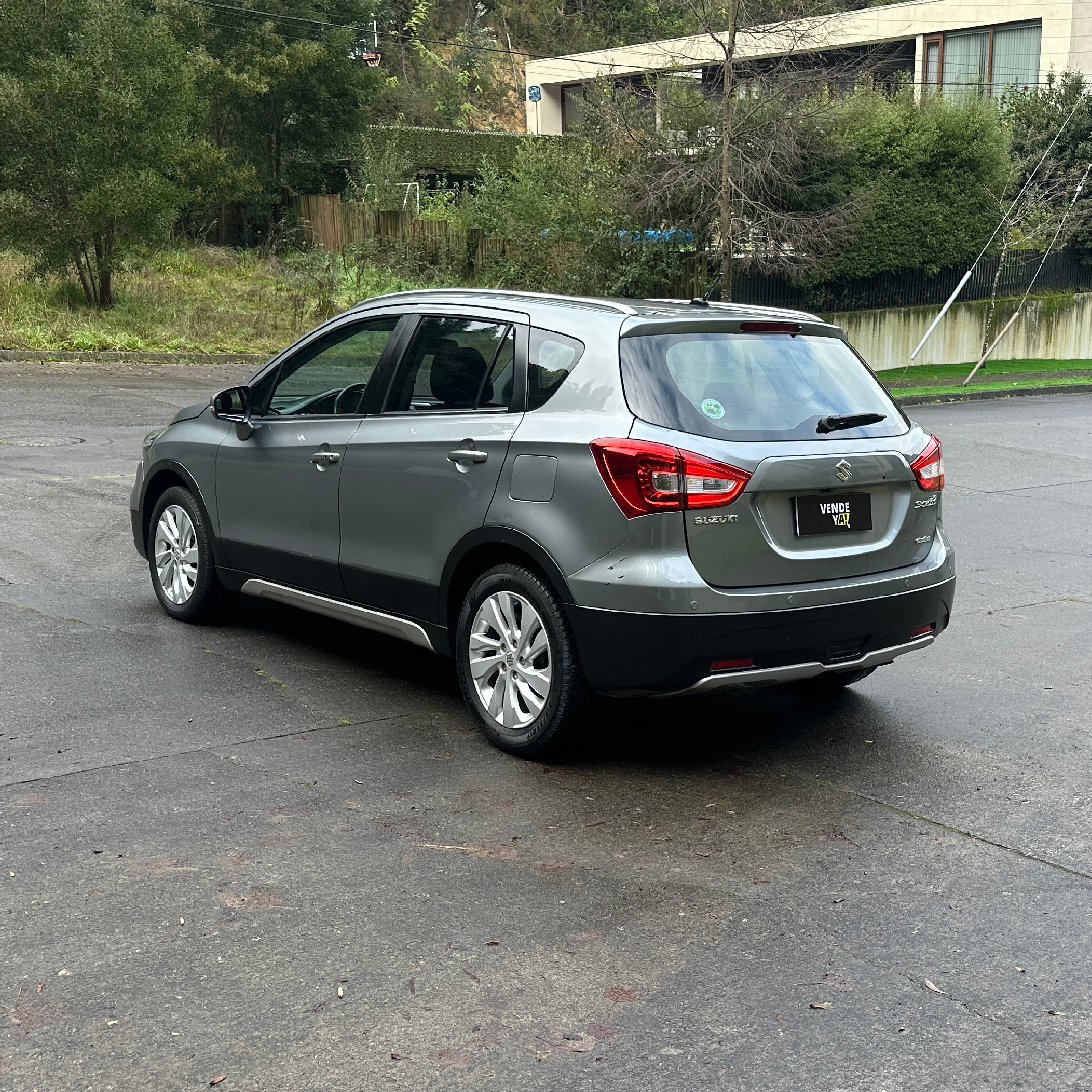 Suzuki S-Cross — foto 4 de 10