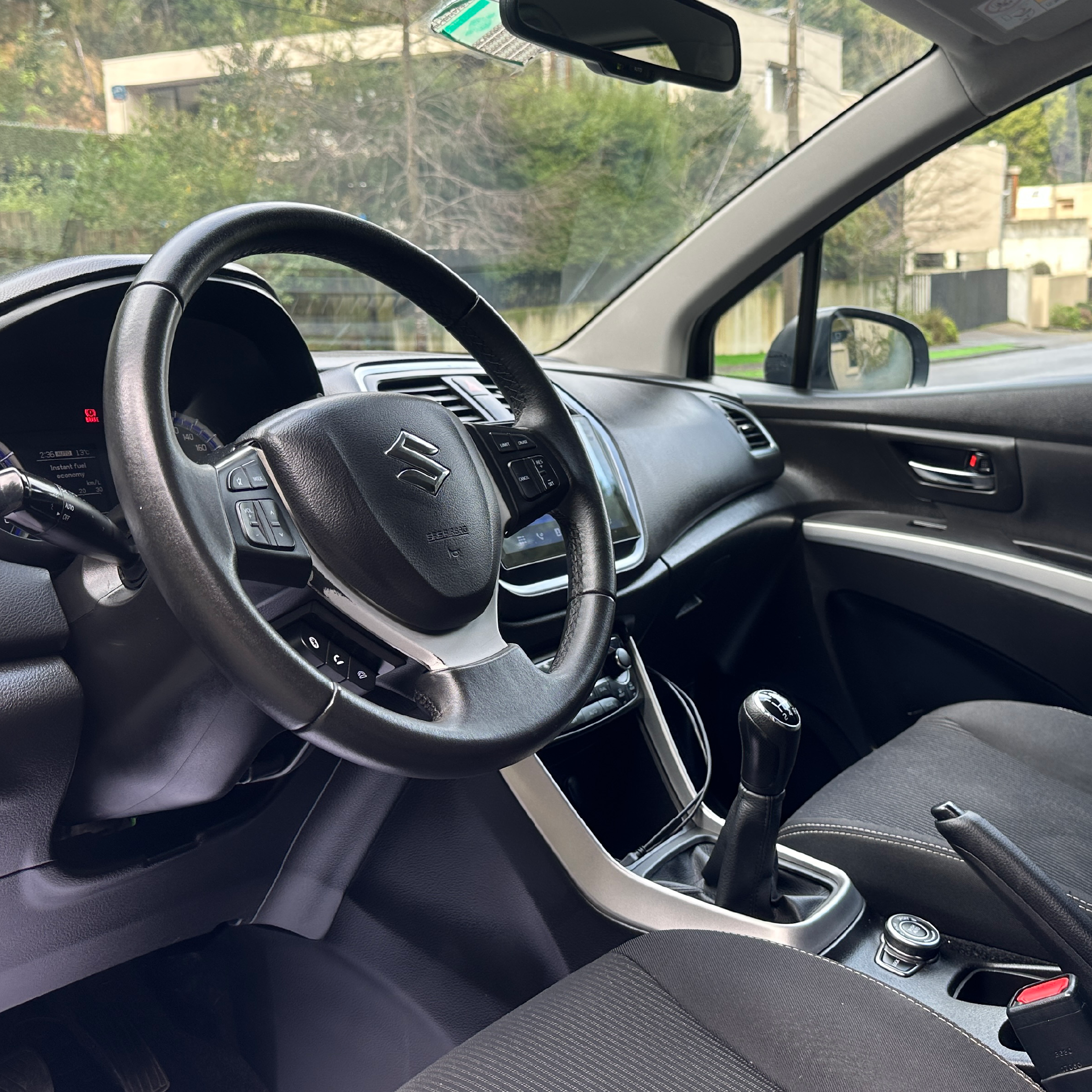 Suzuki S-Cross — foto 5 de 10