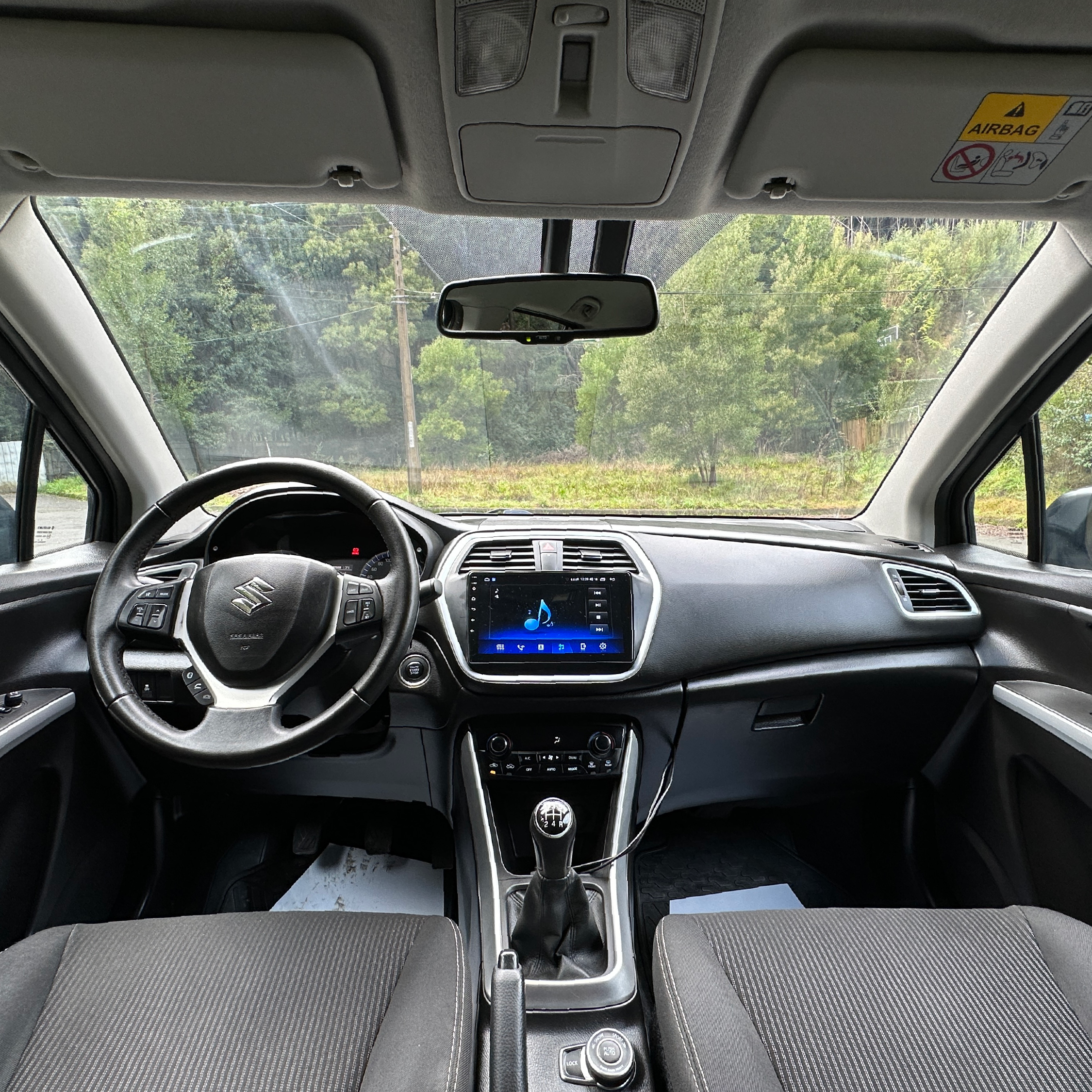 Suzuki S-Cross — foto 6 de 10