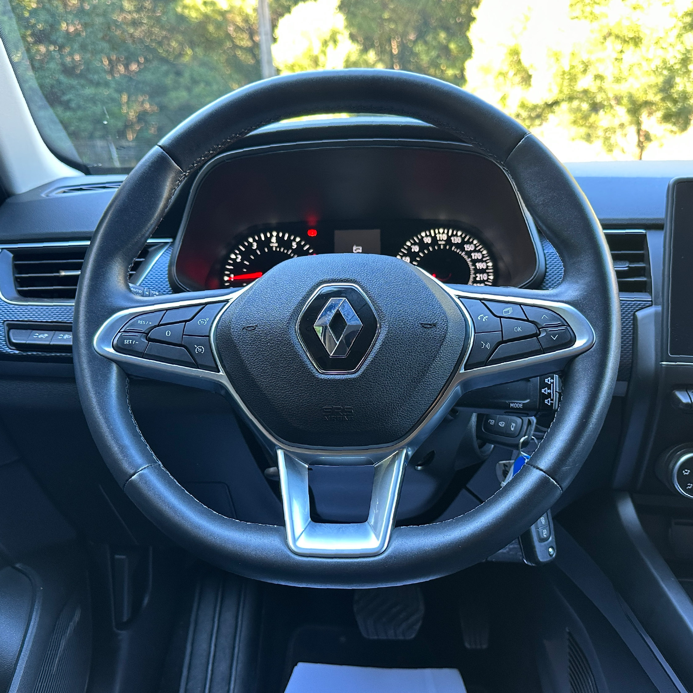 Renault Arkana — foto 10 de 19