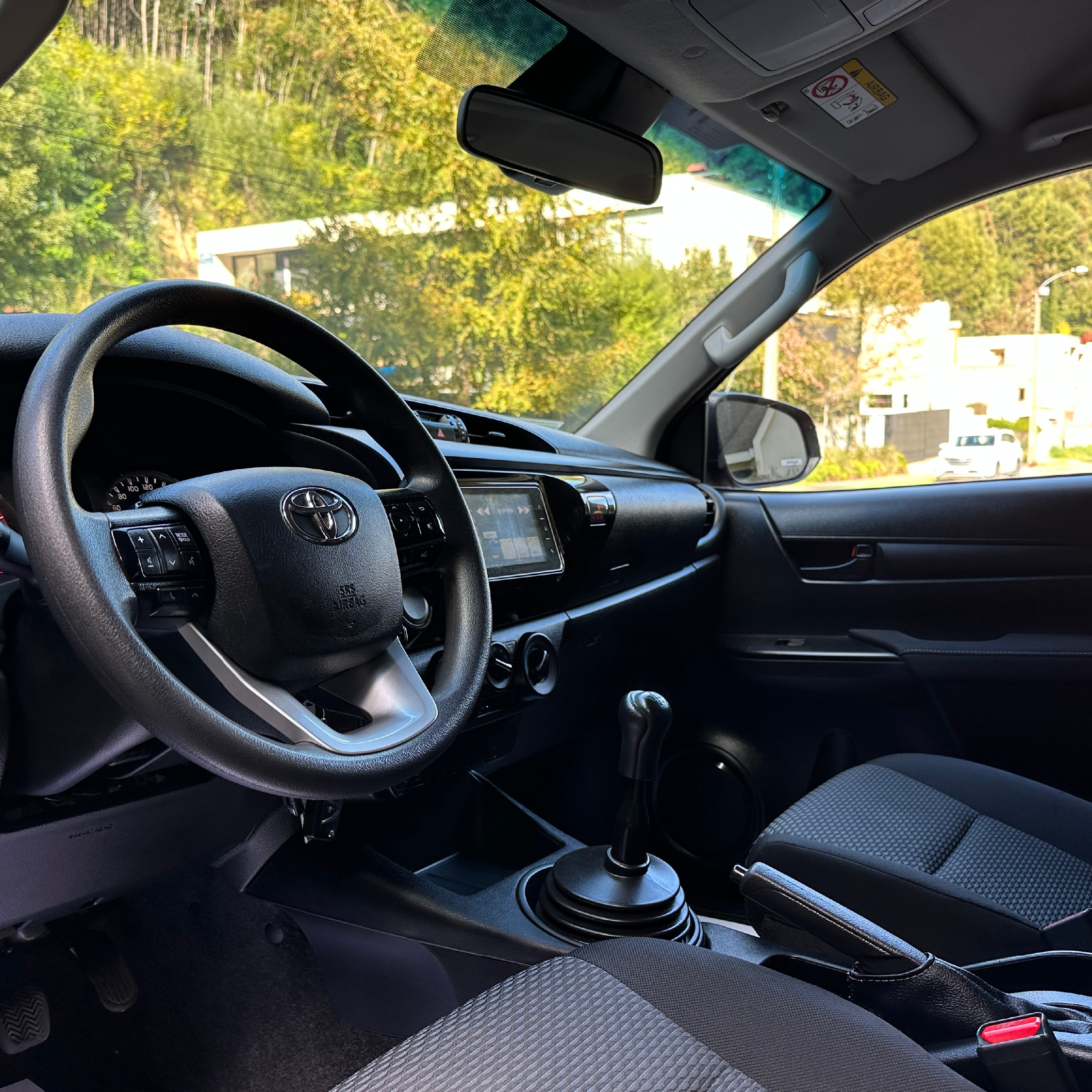 Toyota Hilux — foto 5 de 11