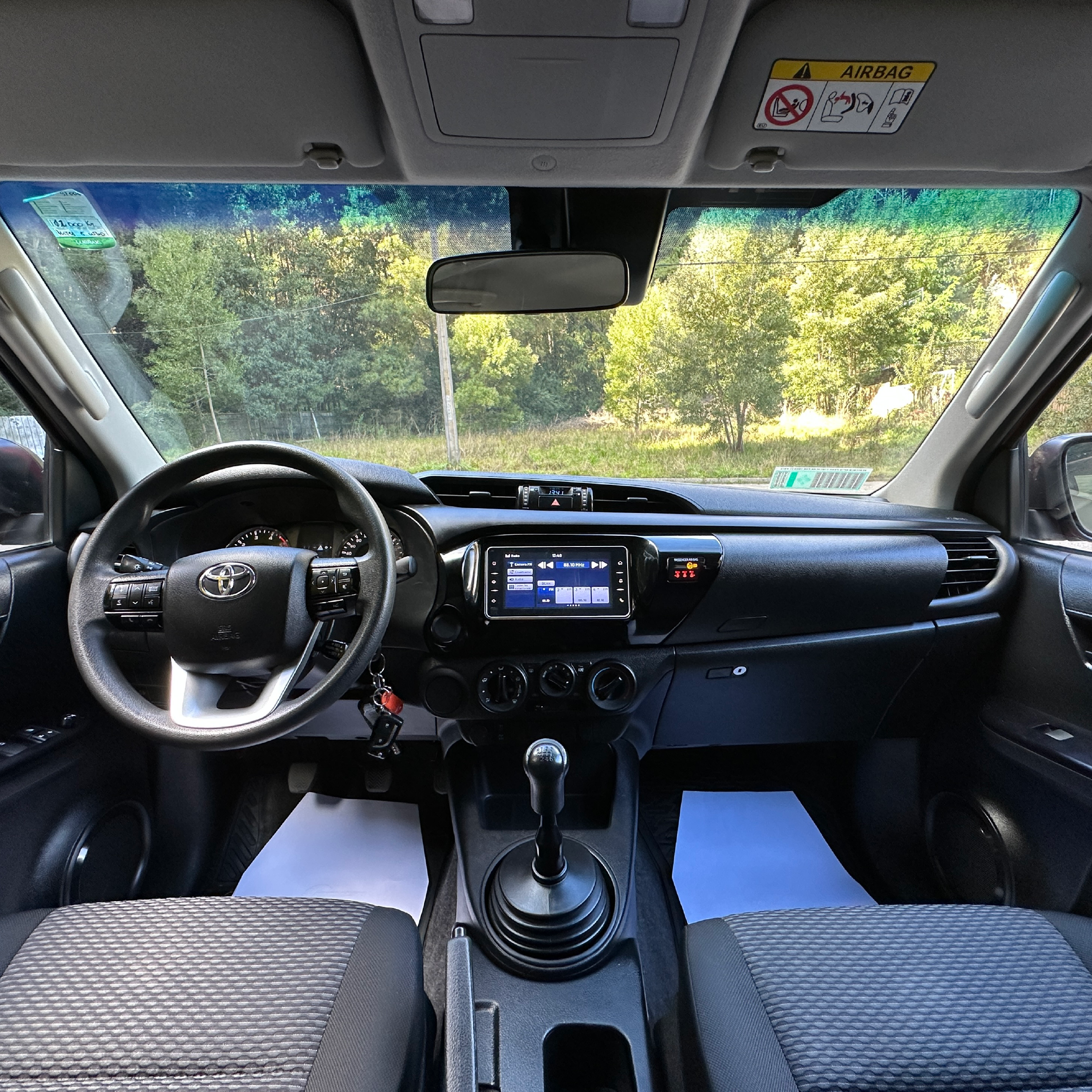 Toyota Hilux — foto 6 de 11