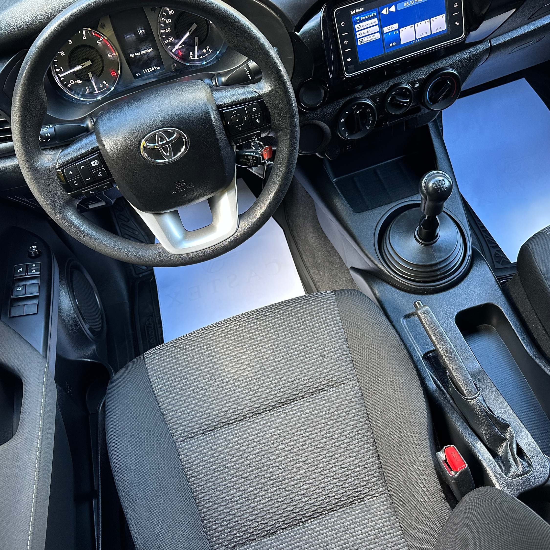 Toyota Hilux — foto 7 de 11