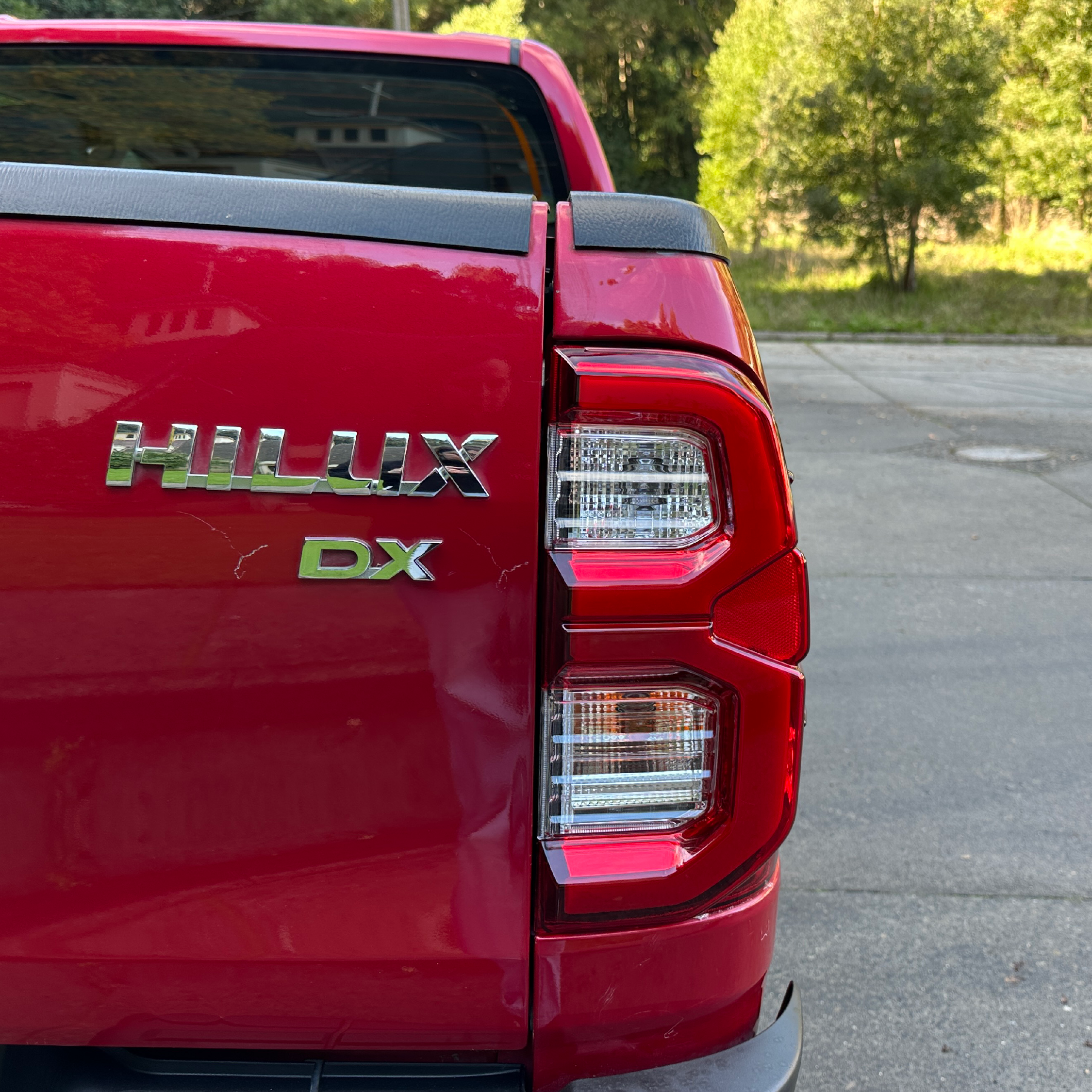 Toyota Hilux — foto 10 de 11