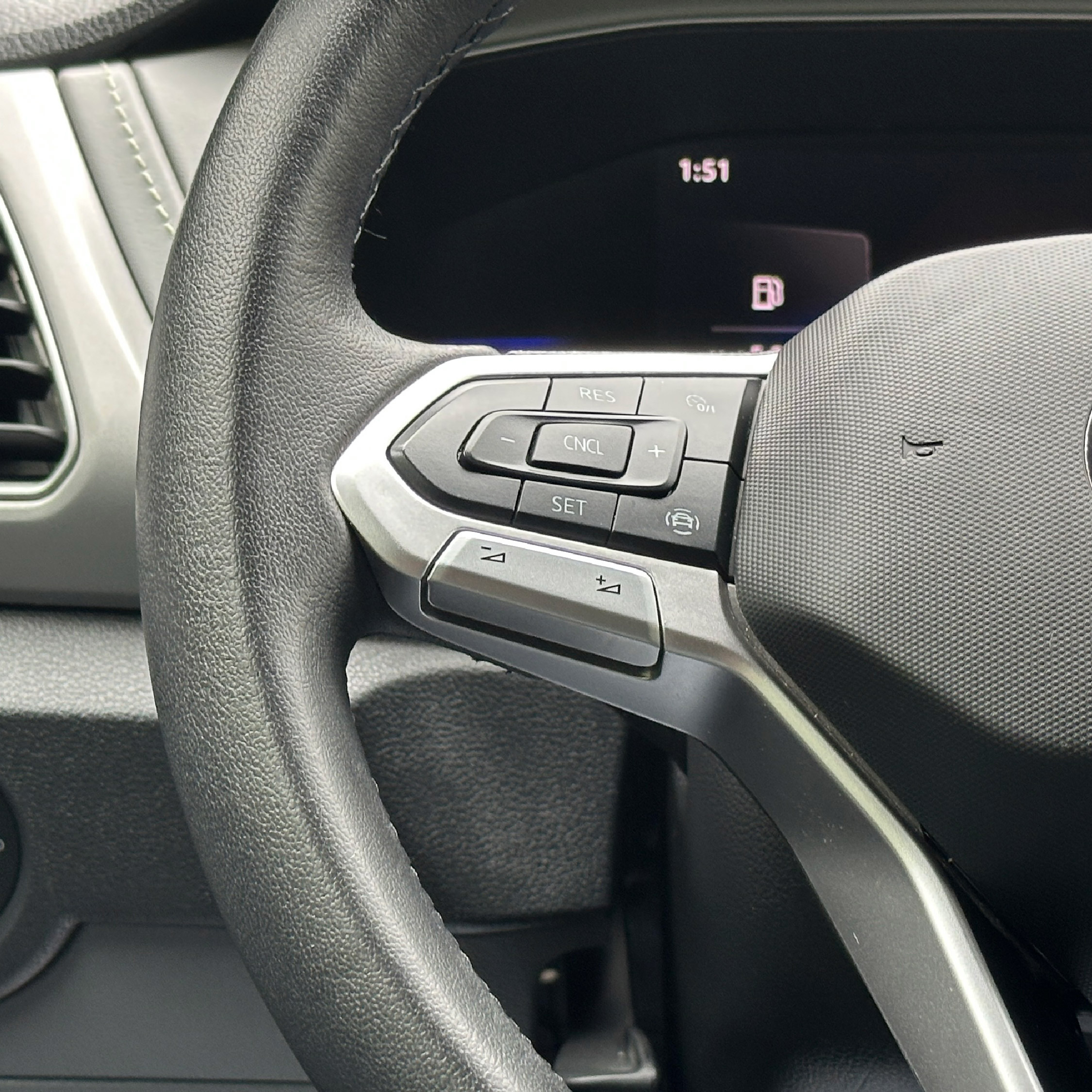 Volkswagen T-Cross — foto 12 de 20