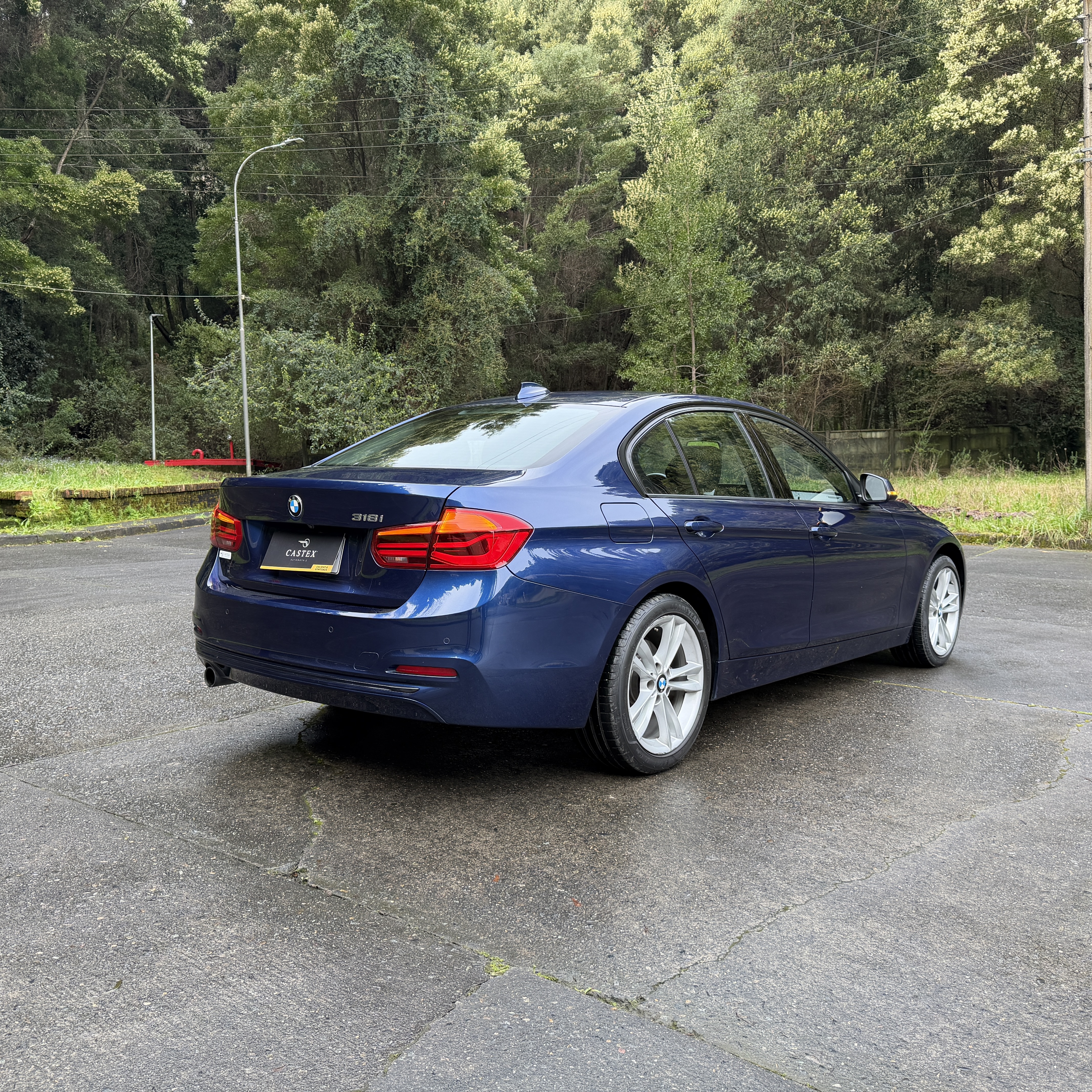 BMW 318I — foto 7 de 10