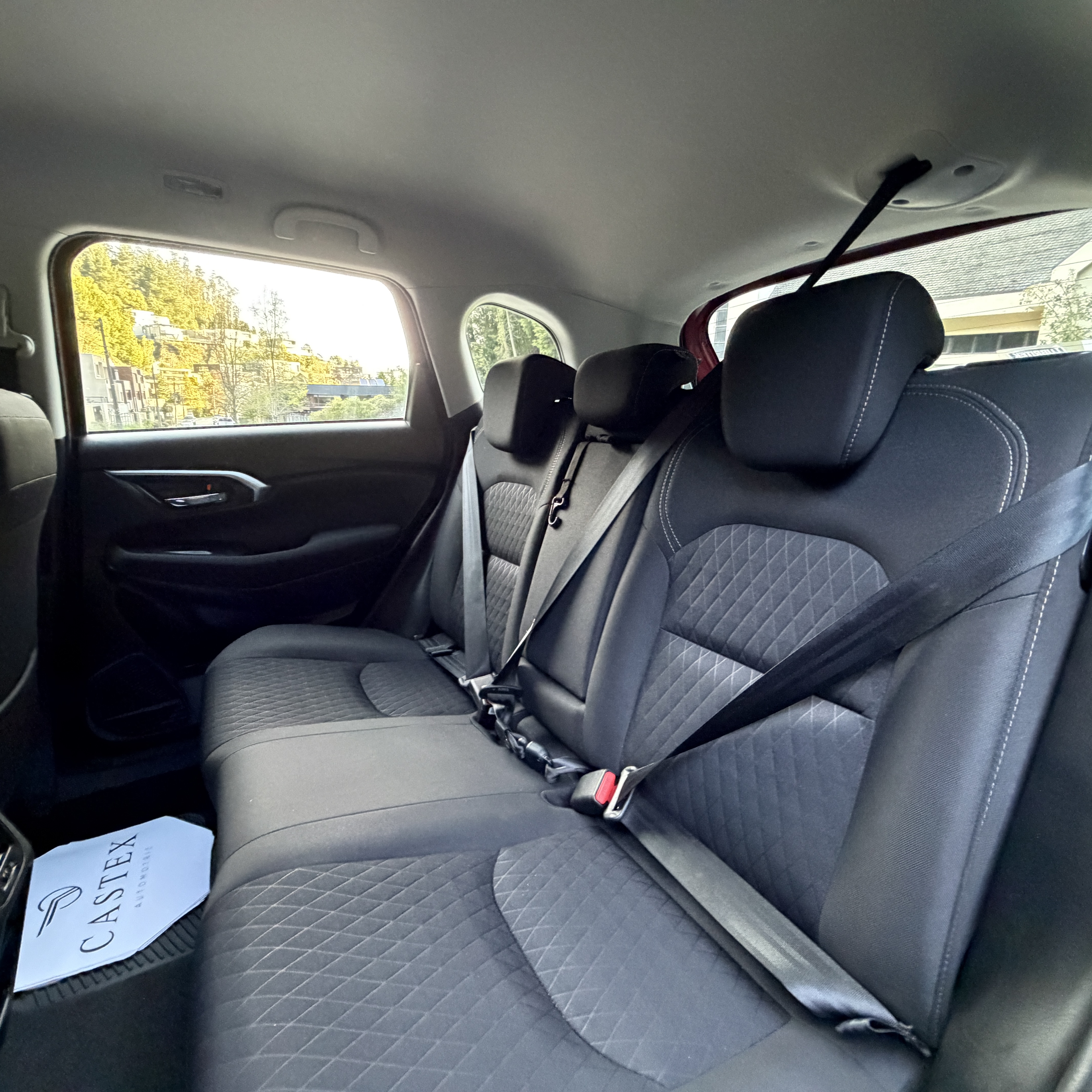 Suzuki New Grand Vitara — foto 7 de 10