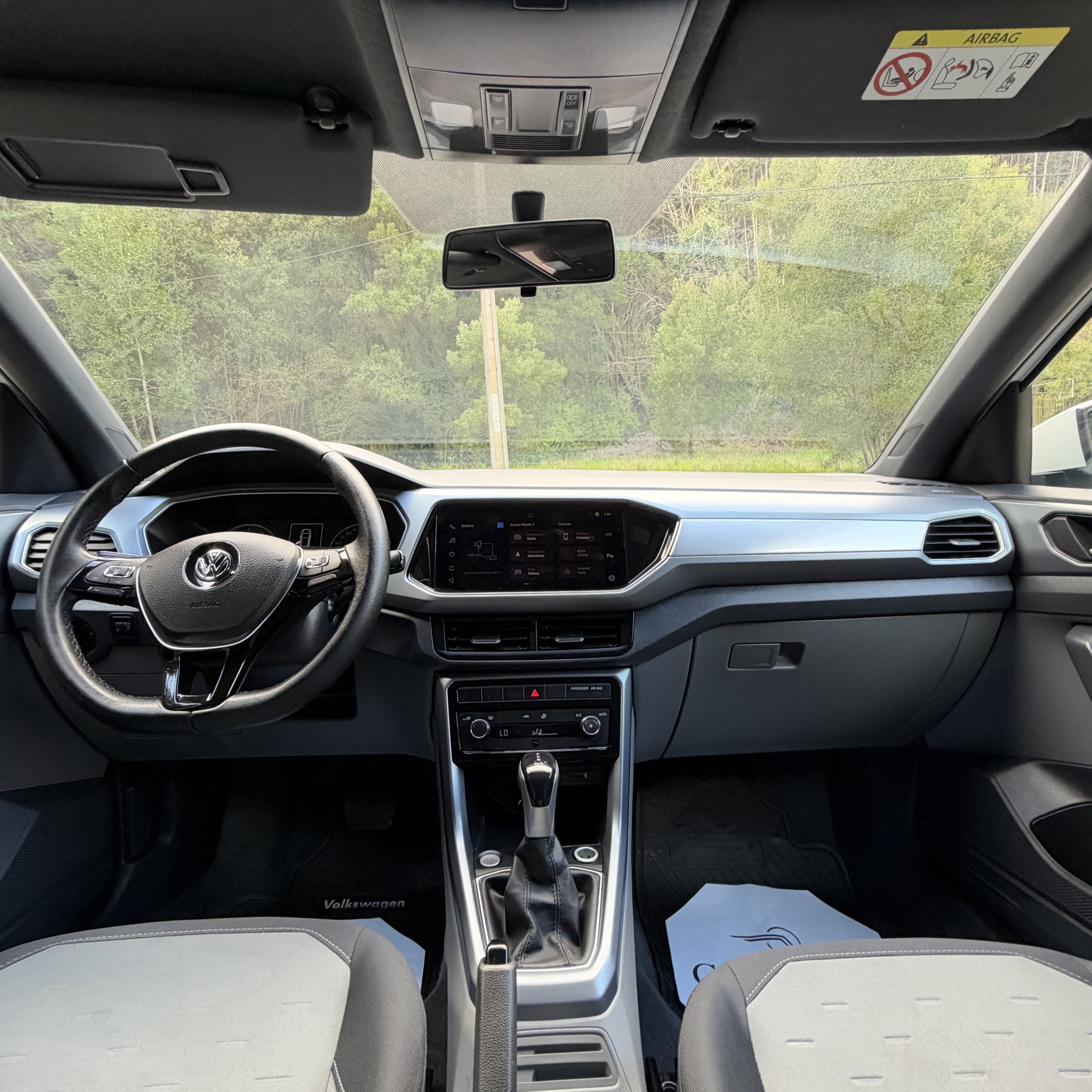 Volkswagen T-Cross — foto 6 de 15