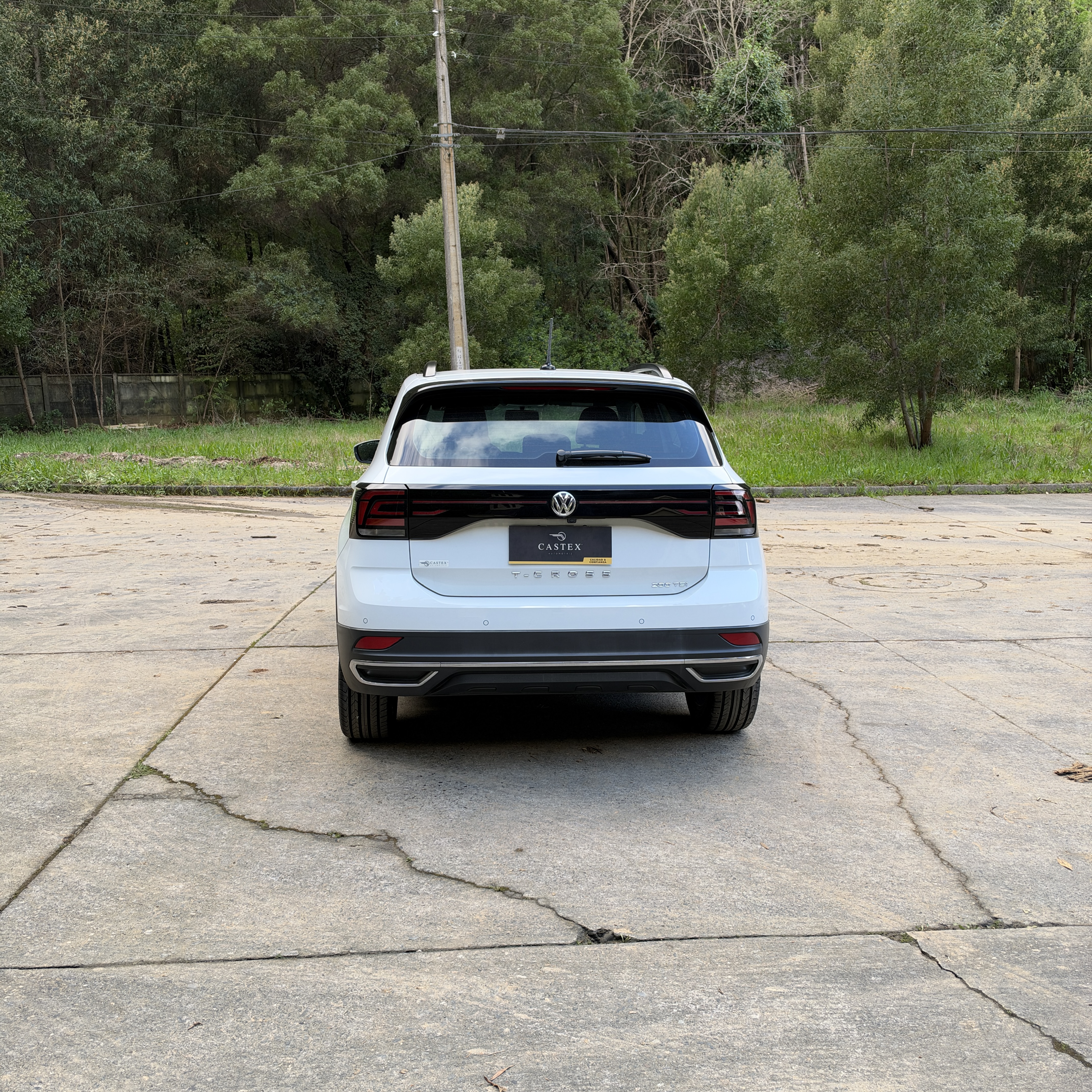 Volkswagen T-Cross — foto 15 de 15