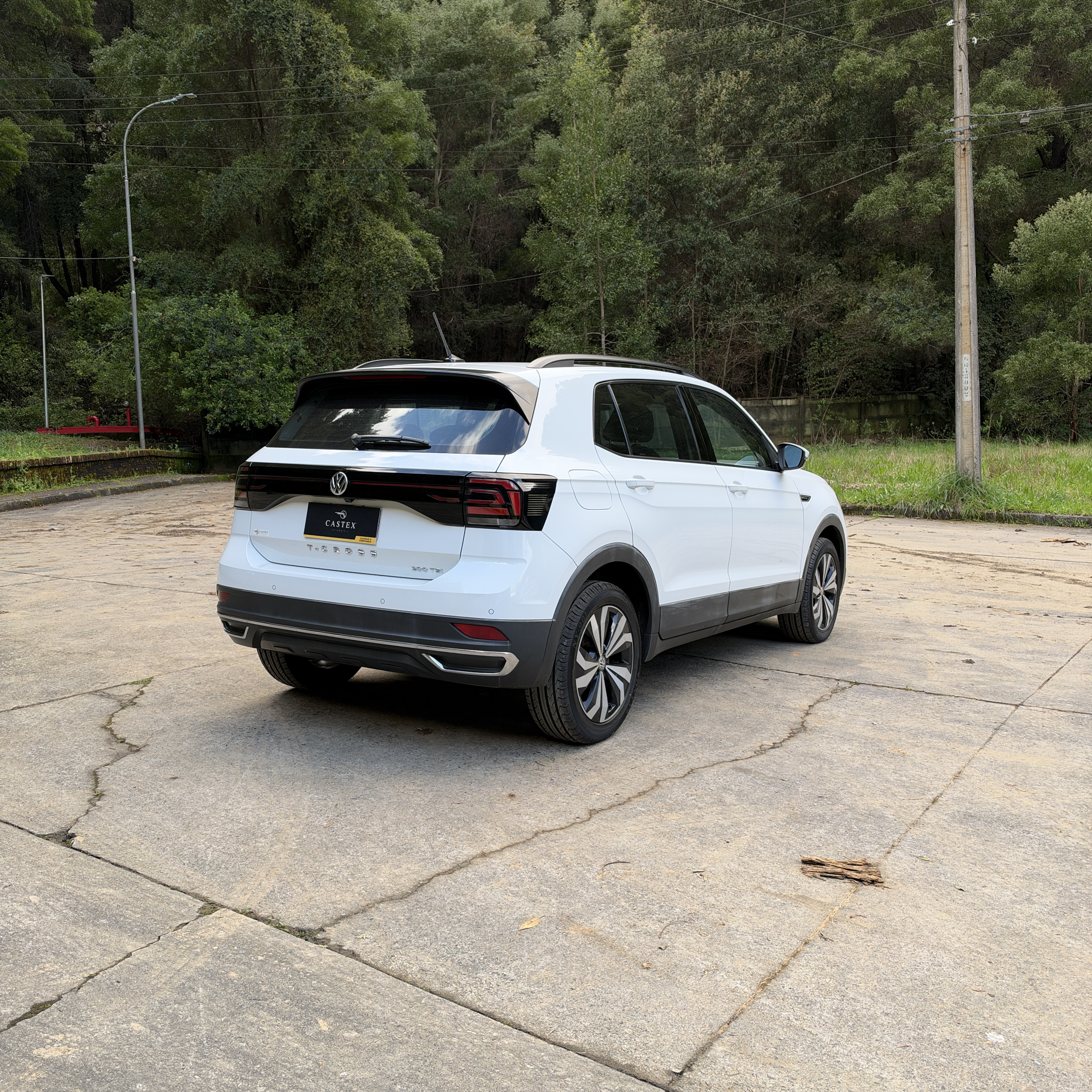 Volkswagen T-Cross — foto 13 de 15