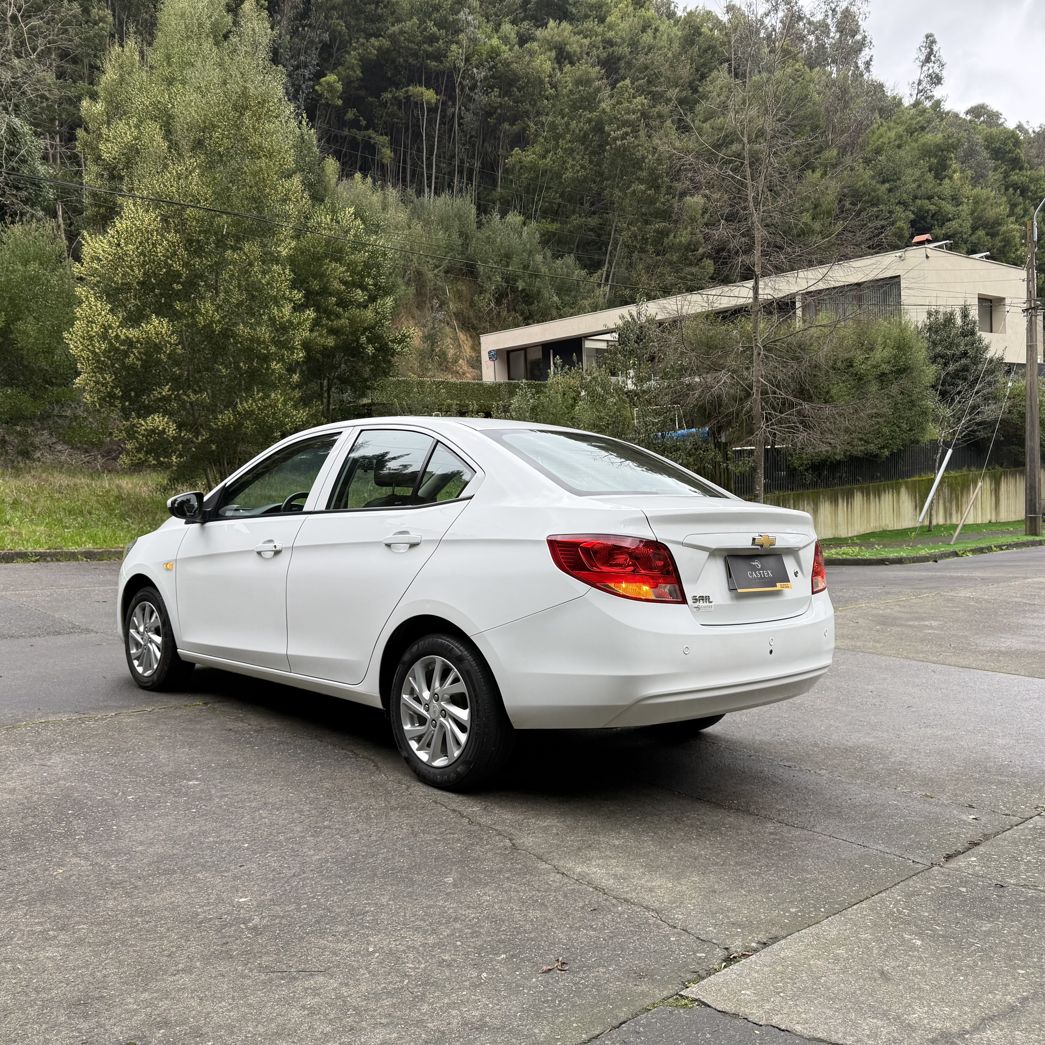 Chevrolet Sail — foto 8 de 10