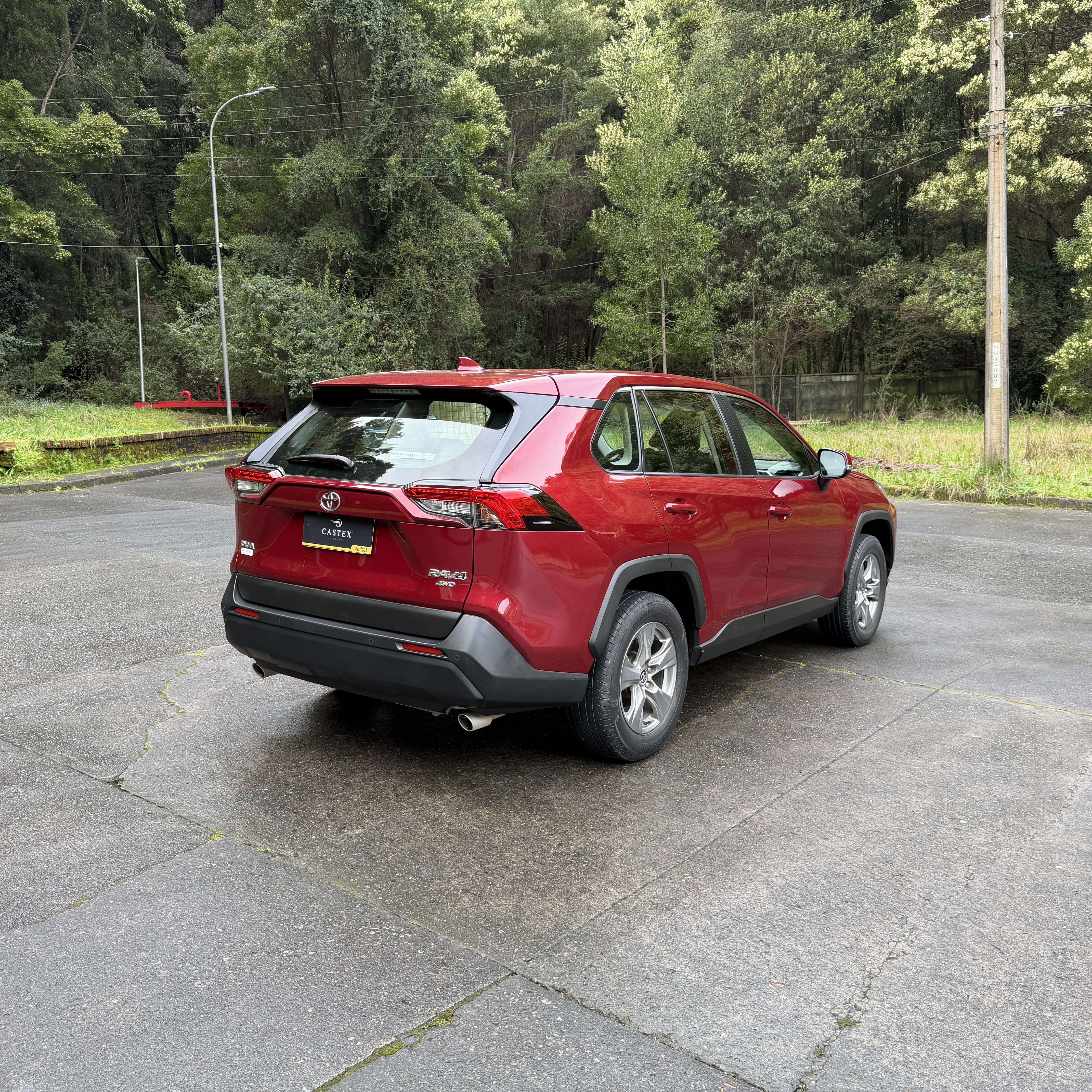 Toyota RAV4 — foto 8 de 10
