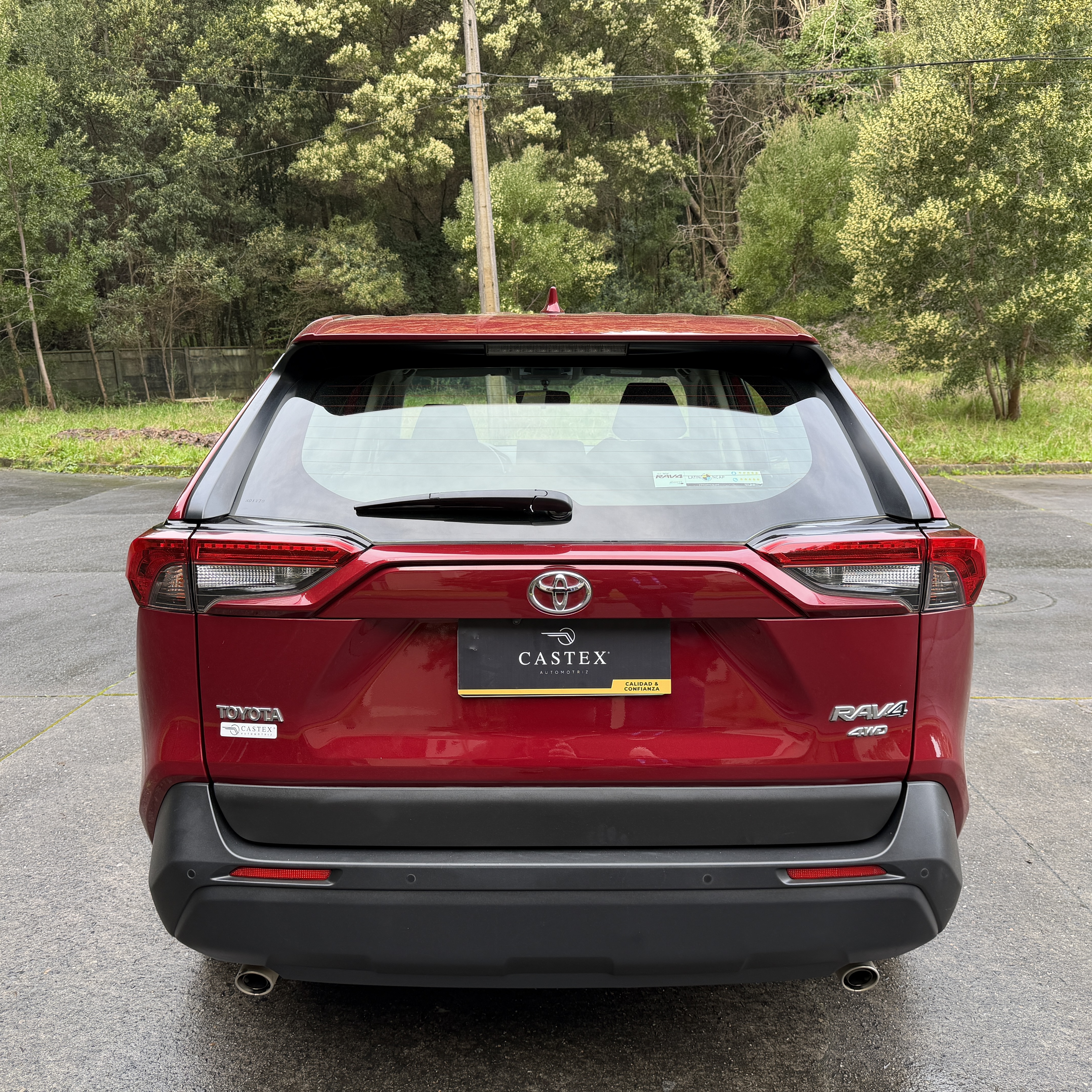 Toyota RAV4 — foto 10 de 10