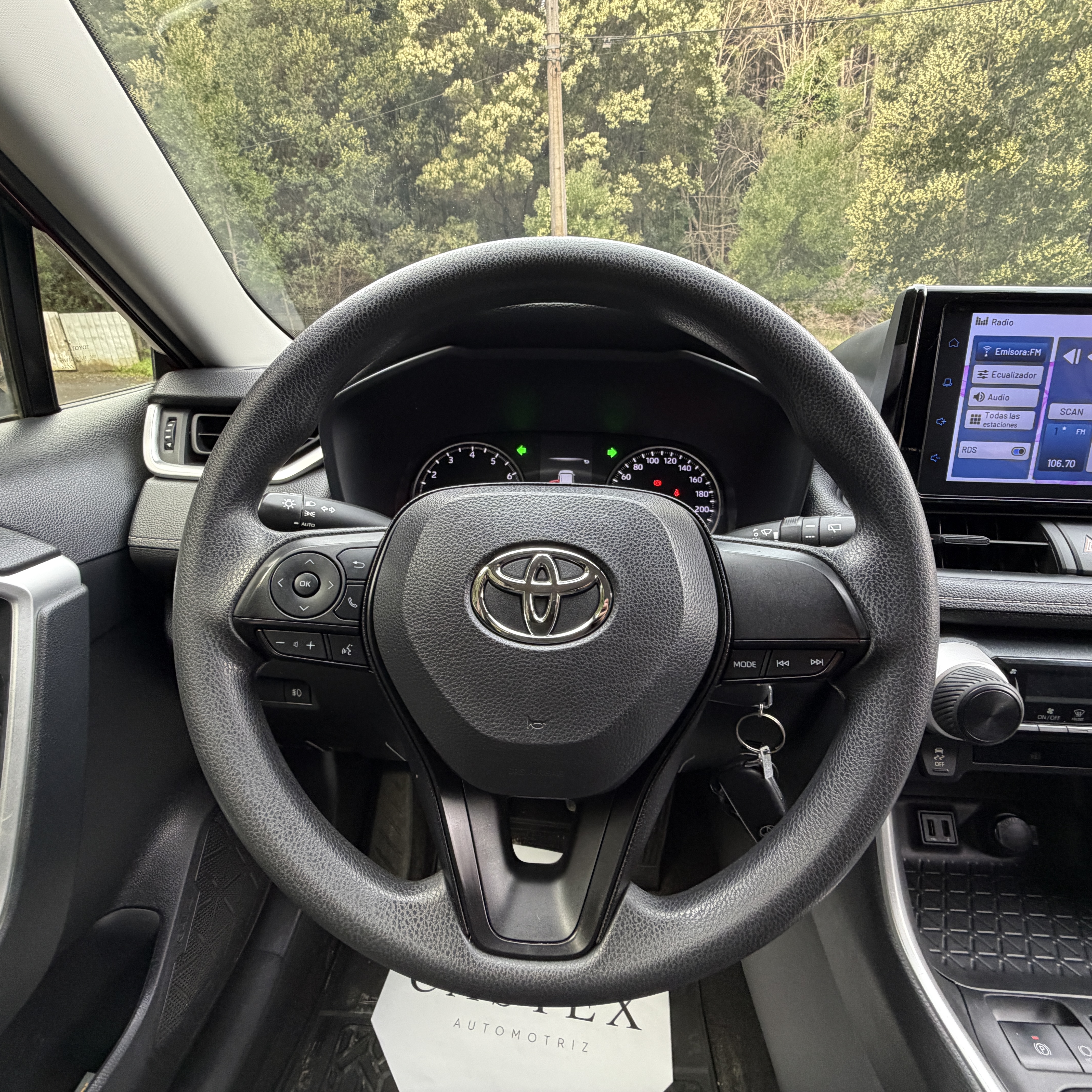 Toyota RAV4 — foto 6 de 10