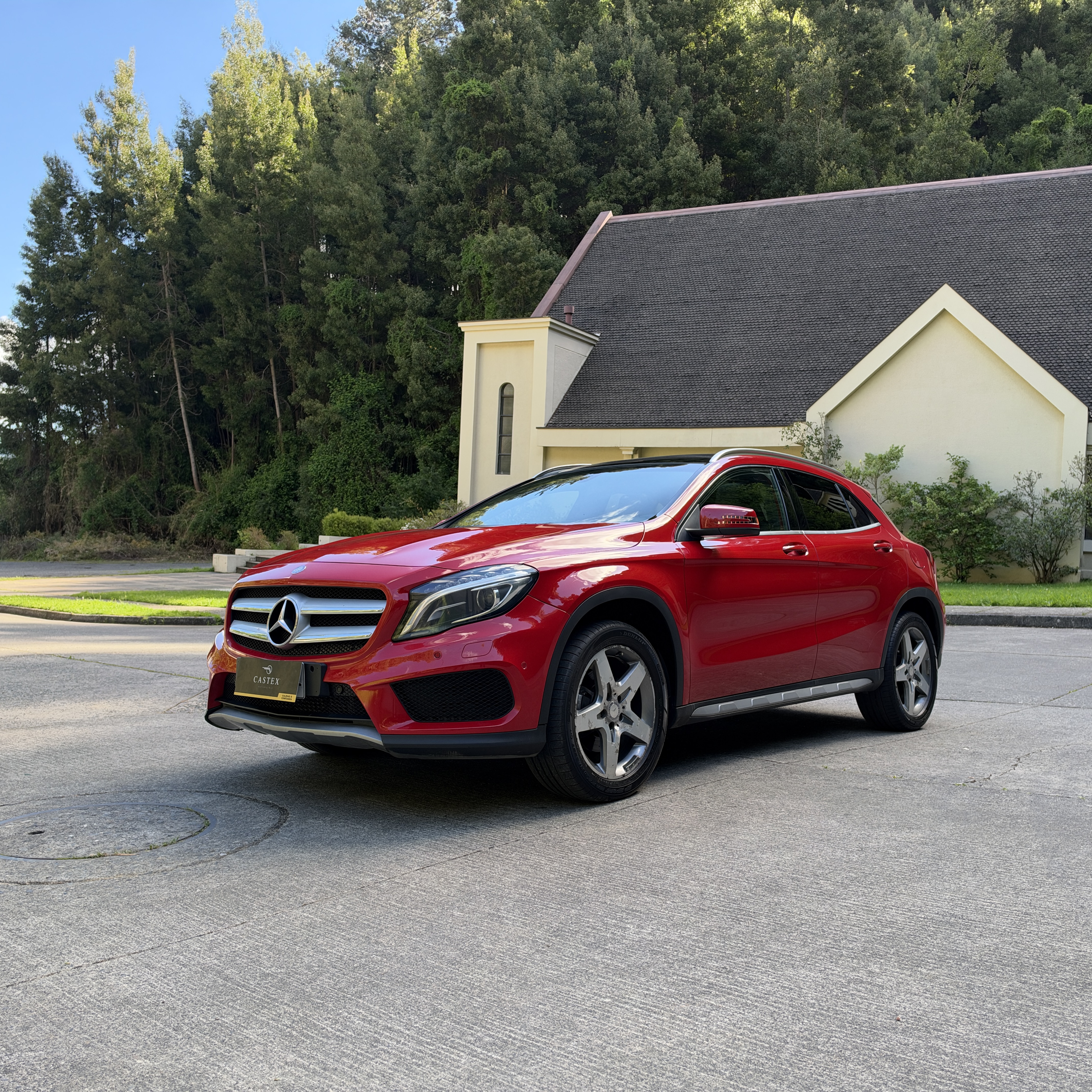 Mercedes-Benz Gla220 D — foto 1 de 15