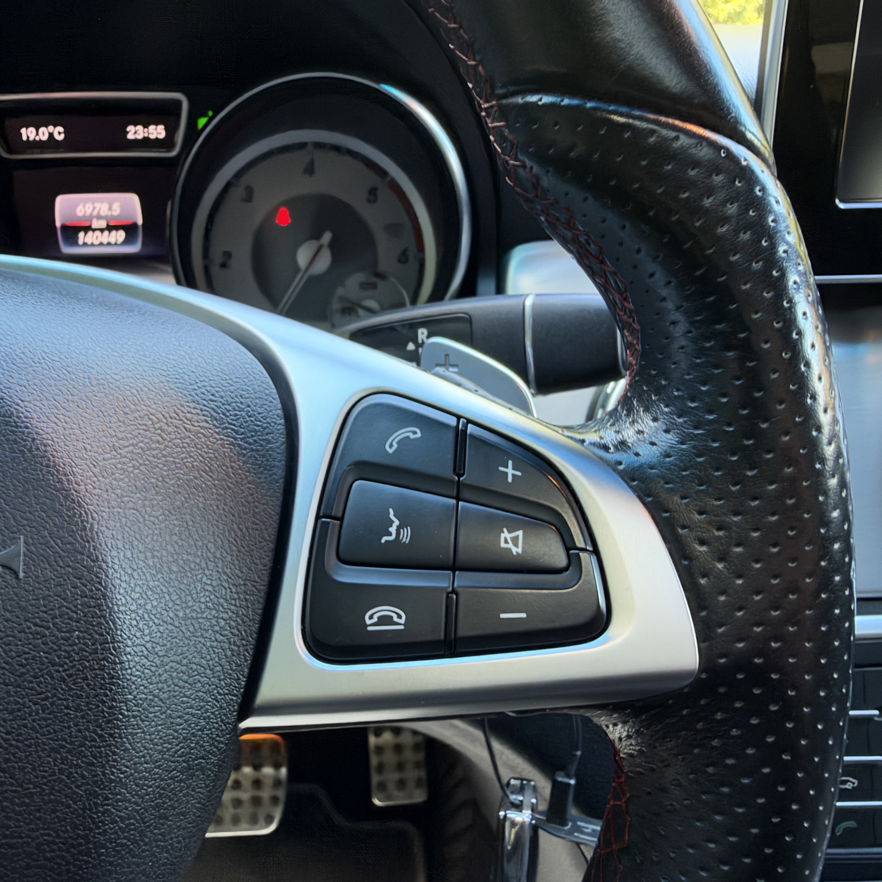 Mercedes-Benz Gla220 D — foto 10 de 15