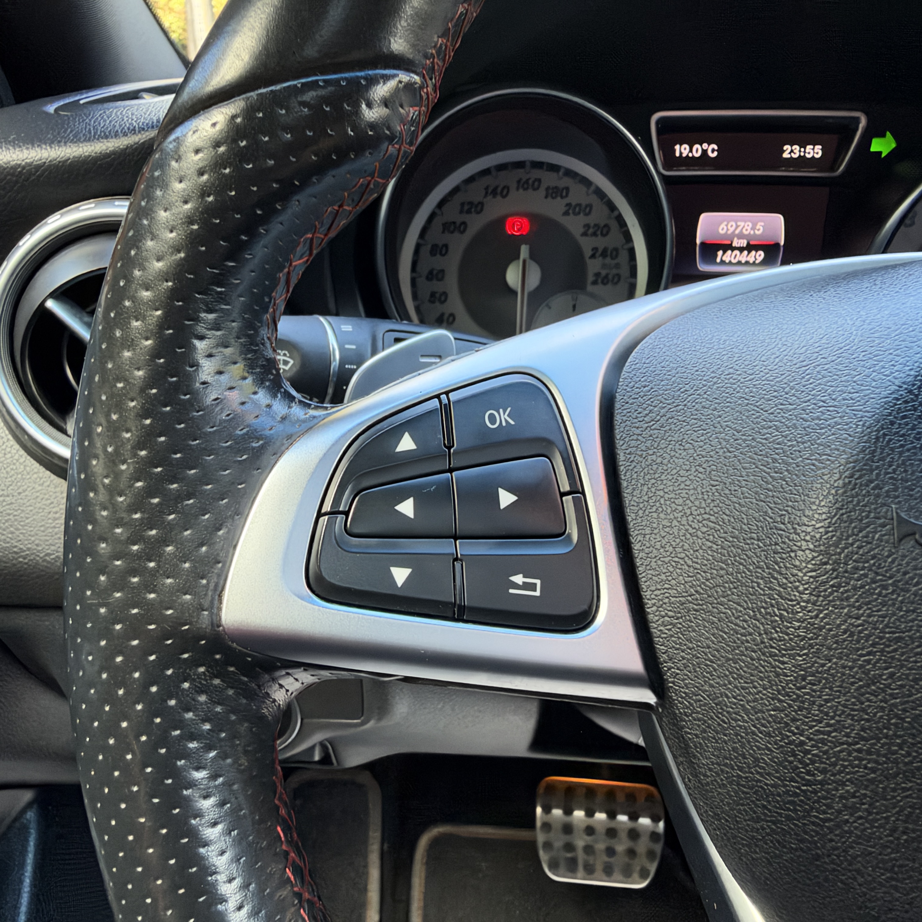 Mercedes-Benz Gla220 D — foto 11 de 15
