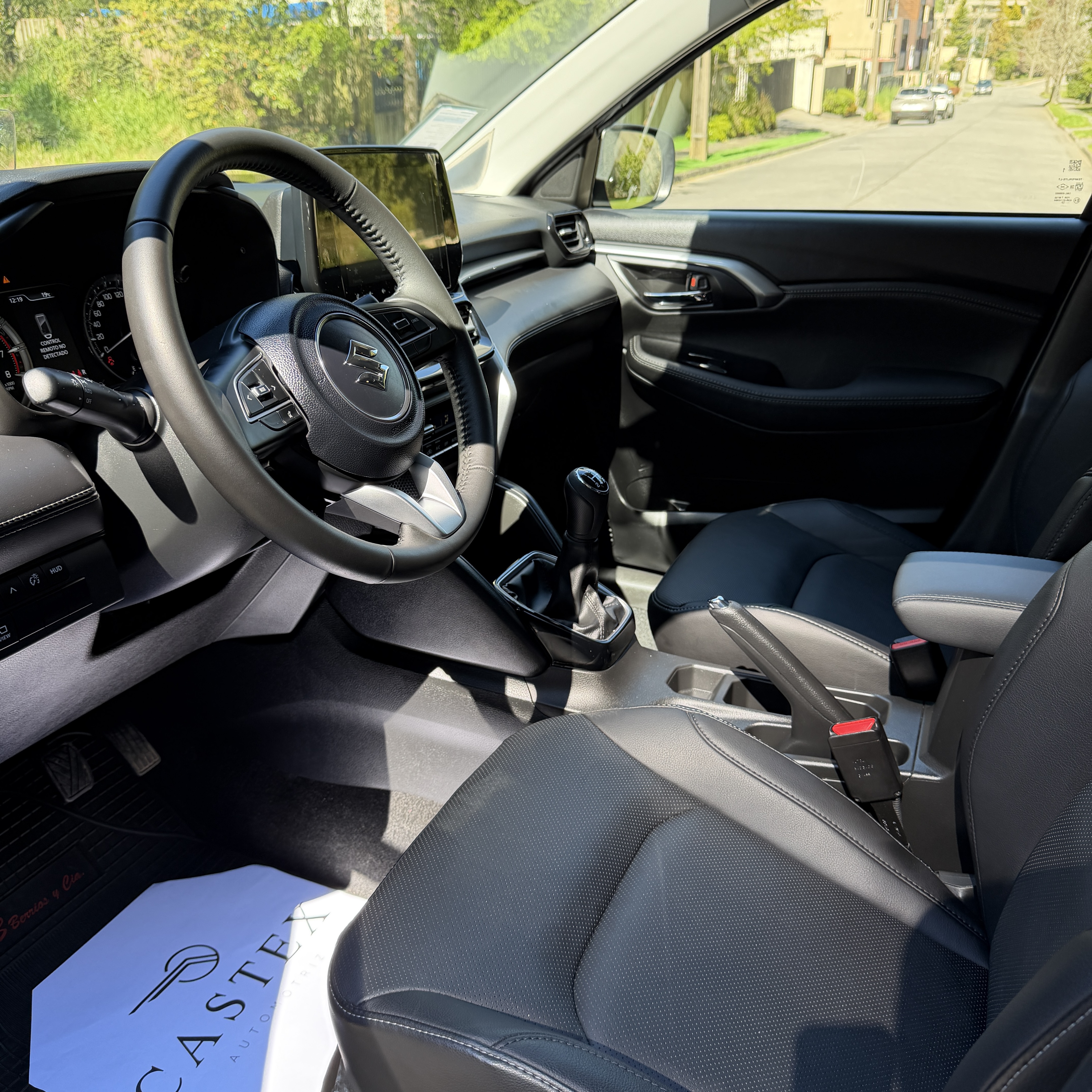 Suzuki Grand Vitara — foto 7 de 15