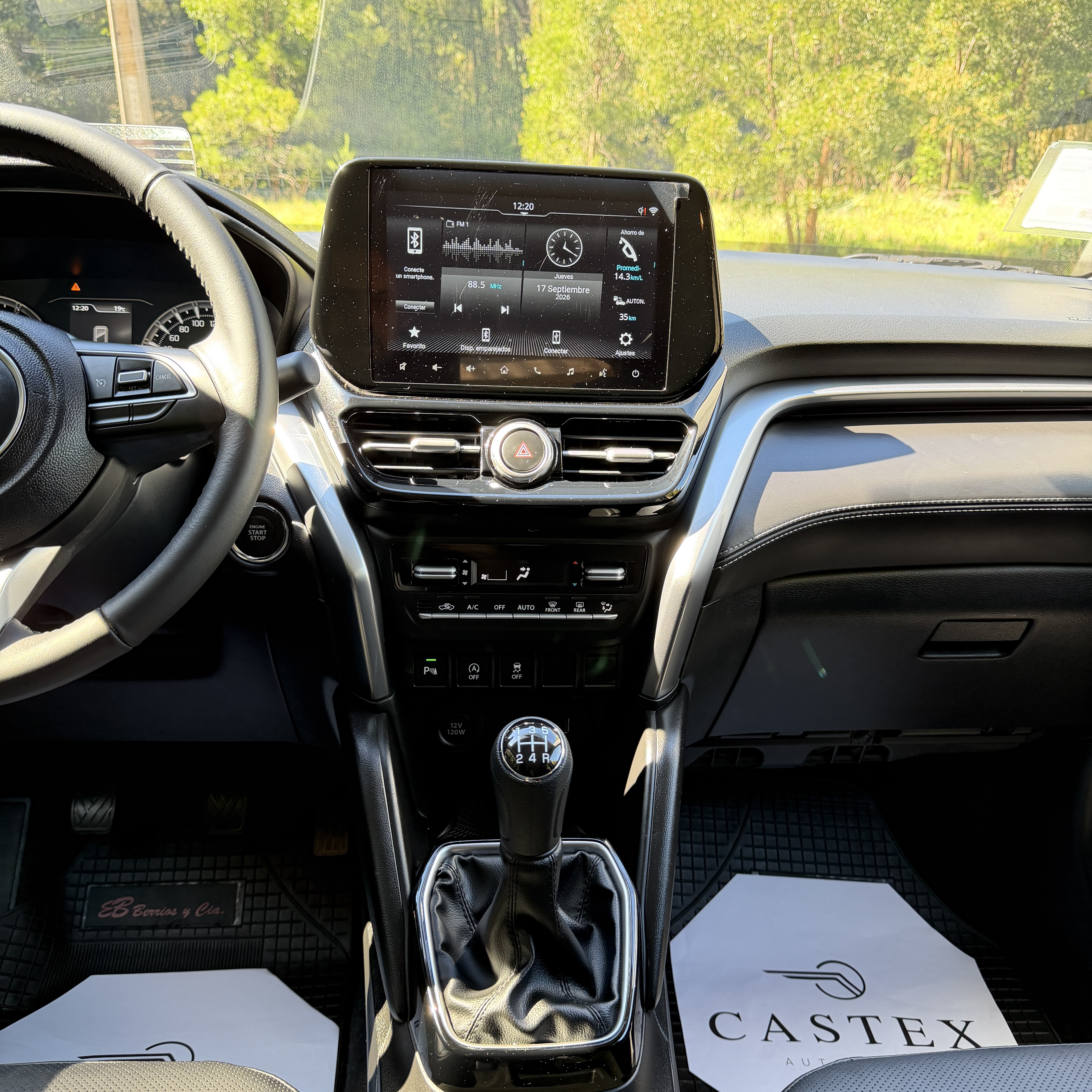 Suzuki Grand Vitara — foto 9 de 15