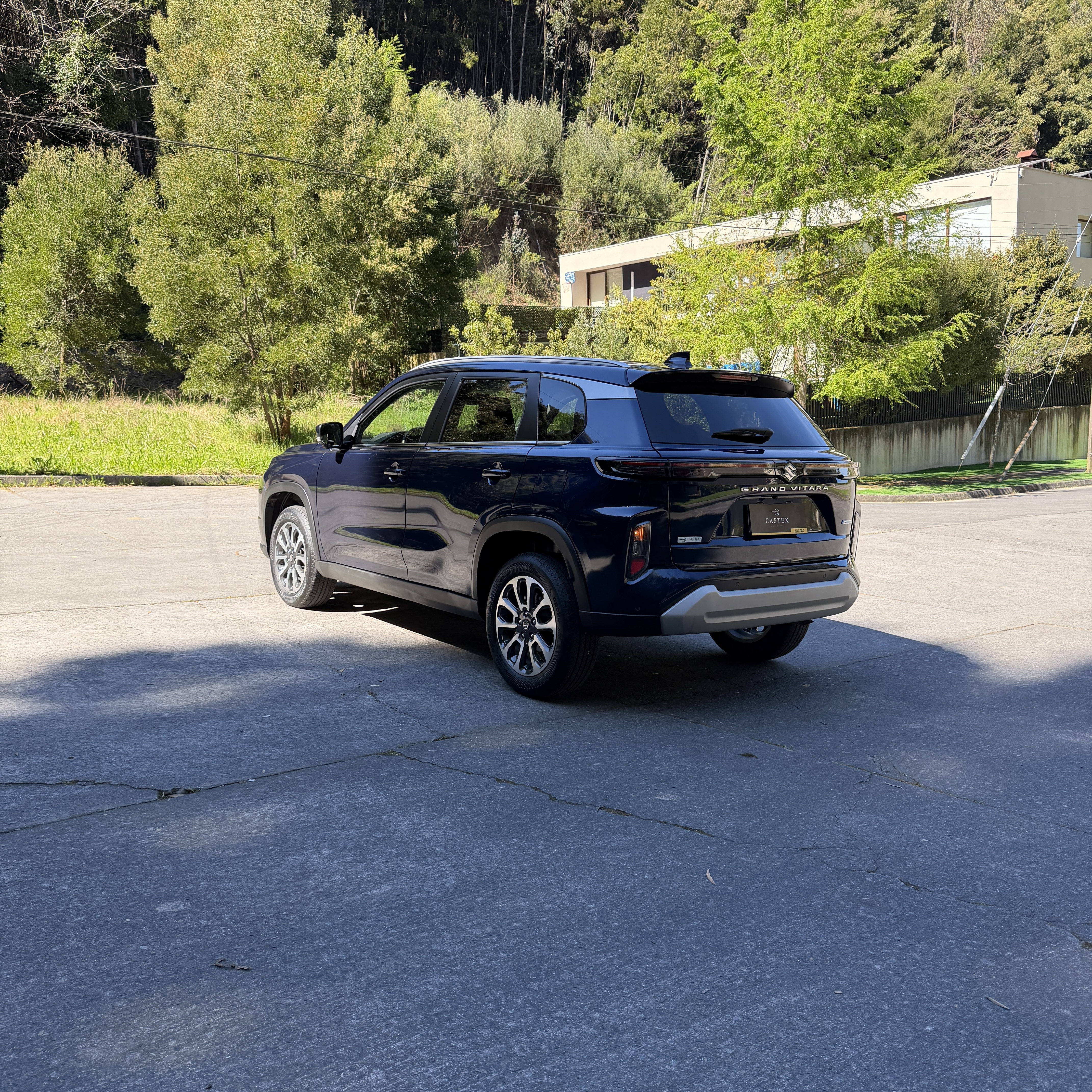 Suzuki Grand Vitara — foto 12 de 15