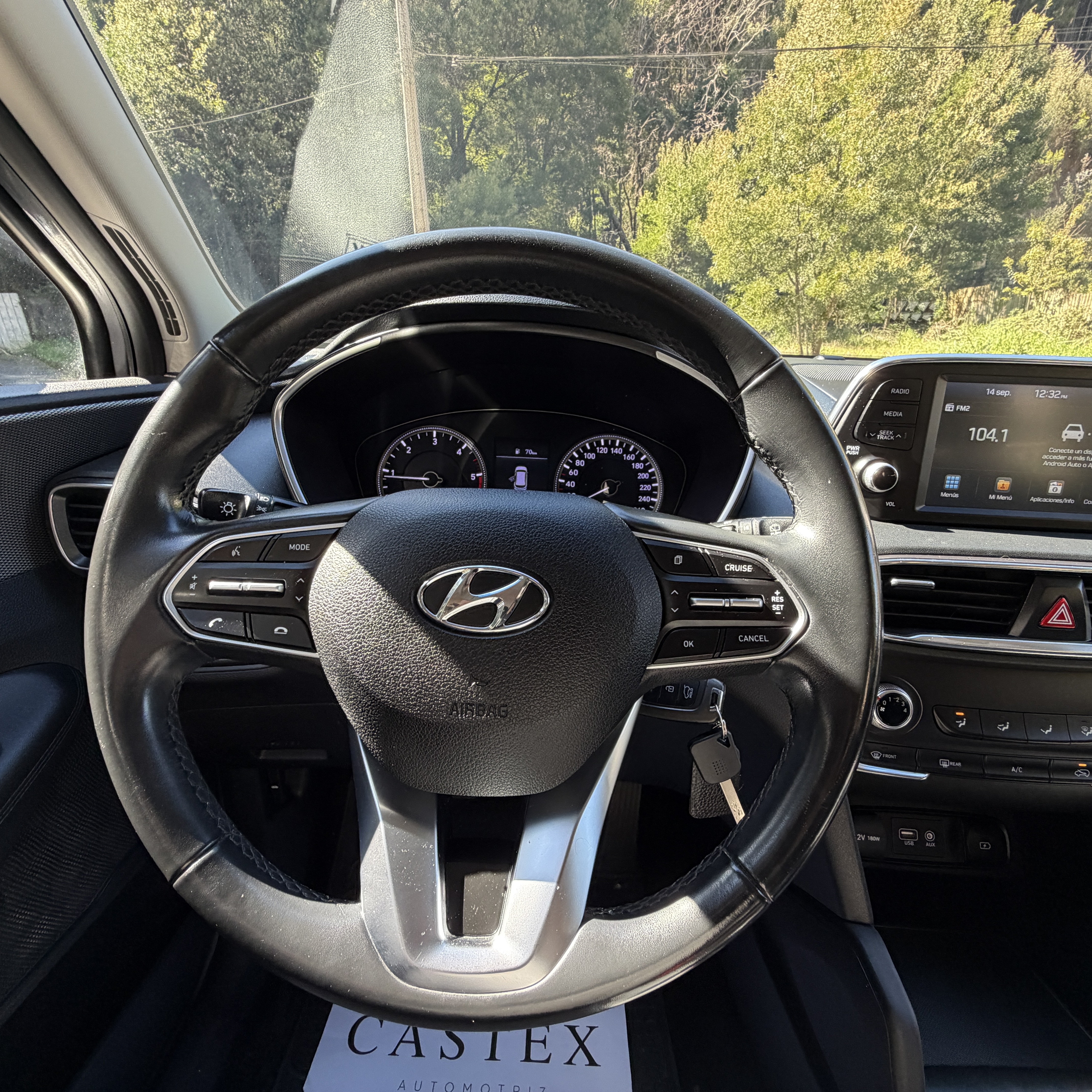 Hyundai Santa Fe — foto 10 de 13