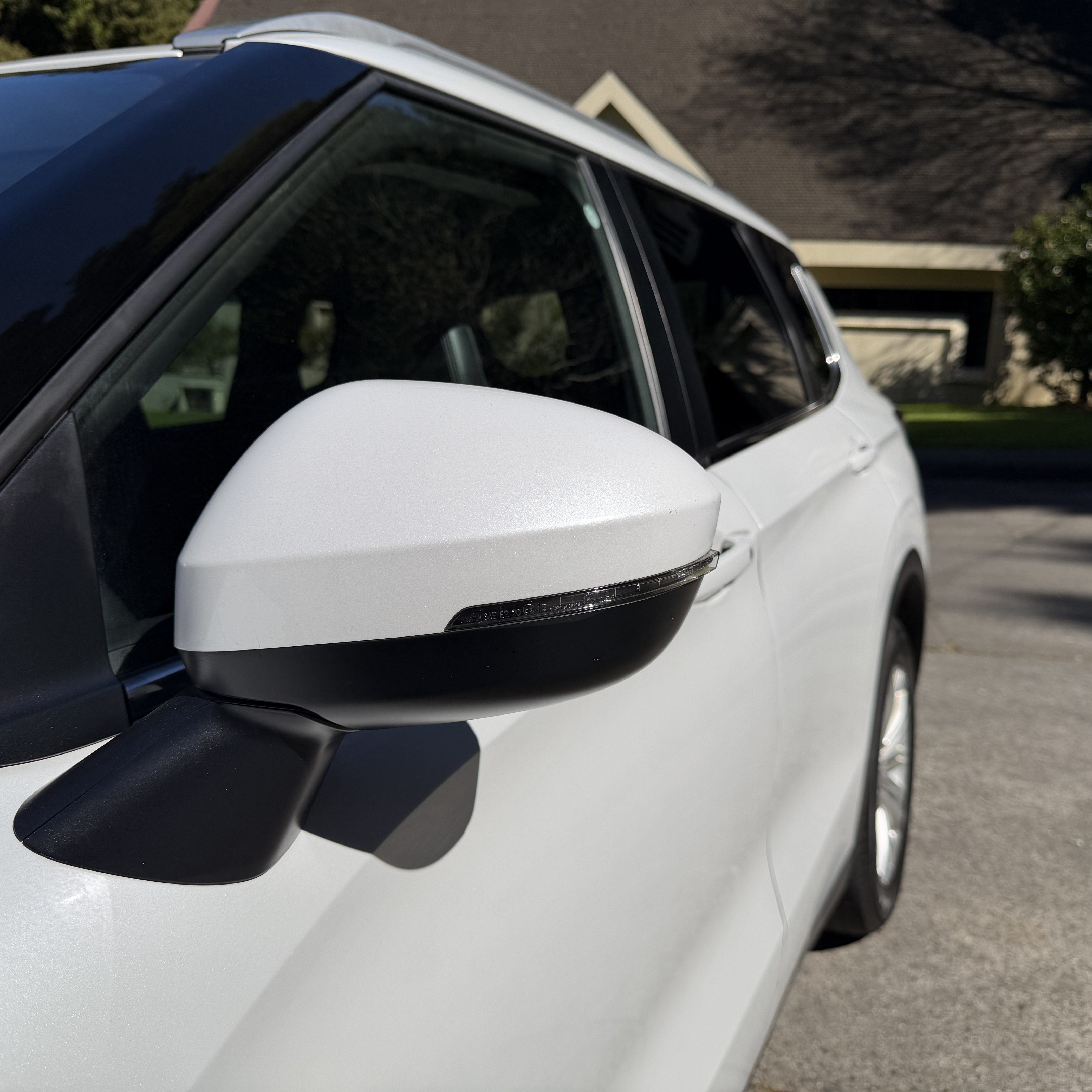 Mitsubishi Outlander — foto 8 de 15
