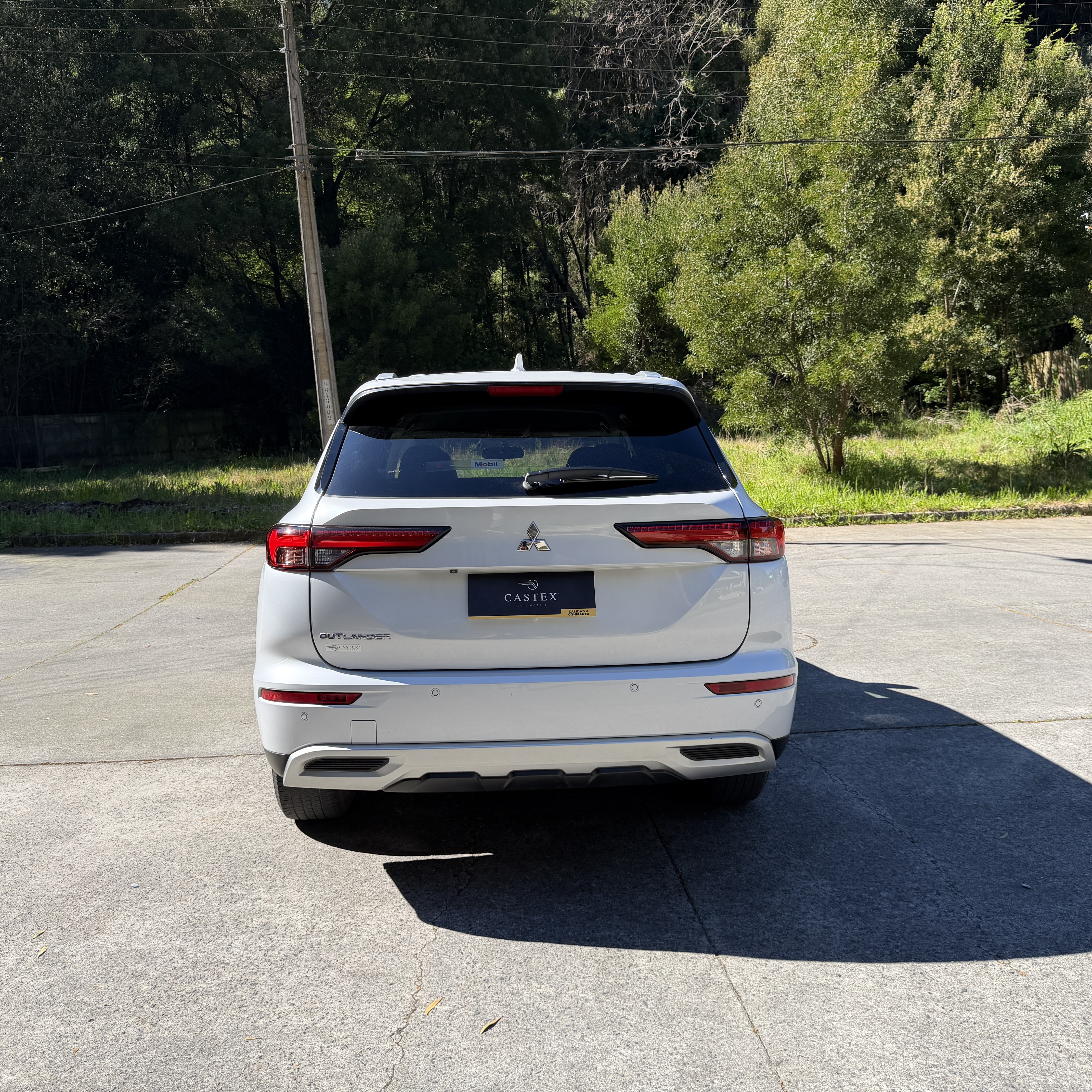 Mitsubishi Outlander — foto 15 de 15
