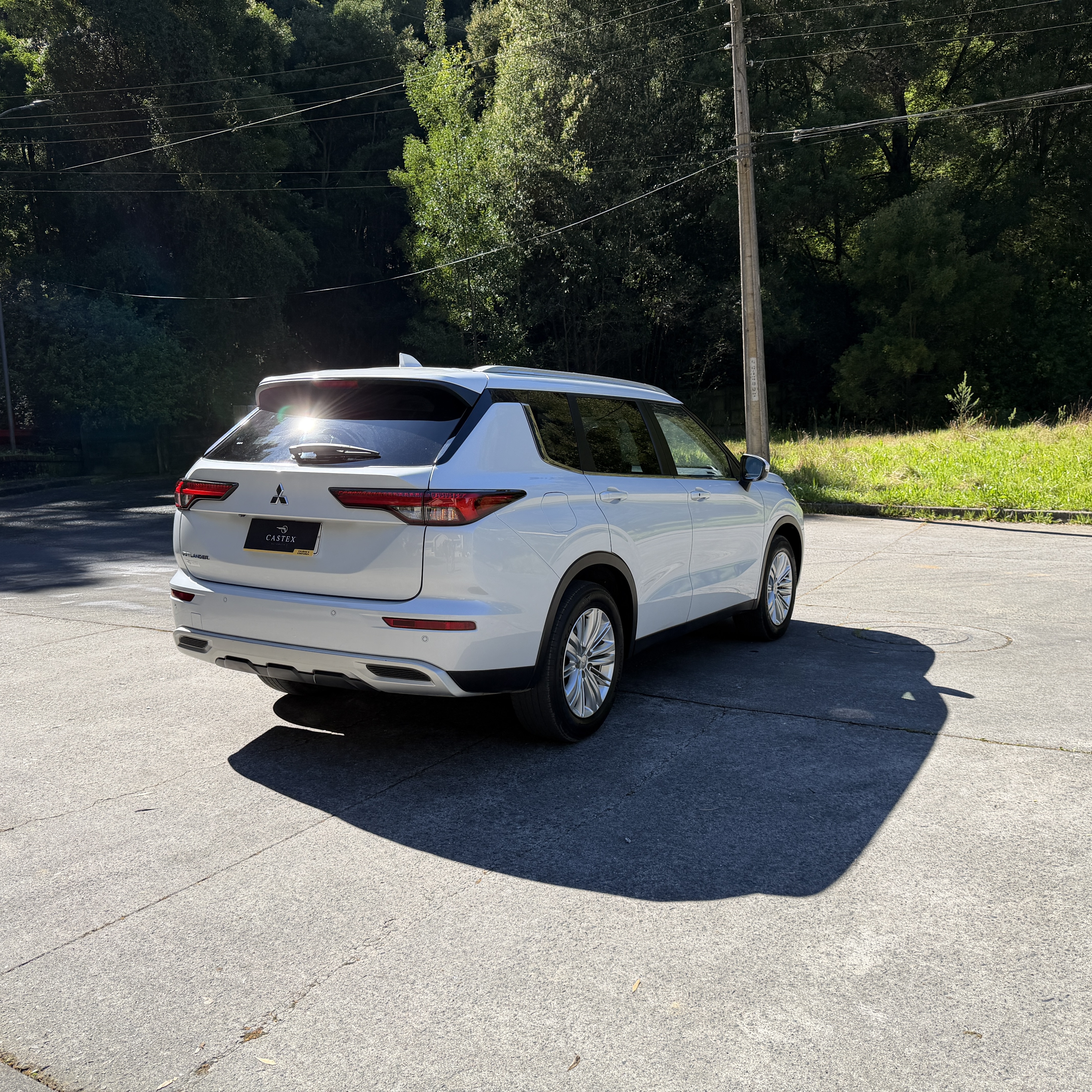 Mitsubishi Outlander — foto 14 de 15