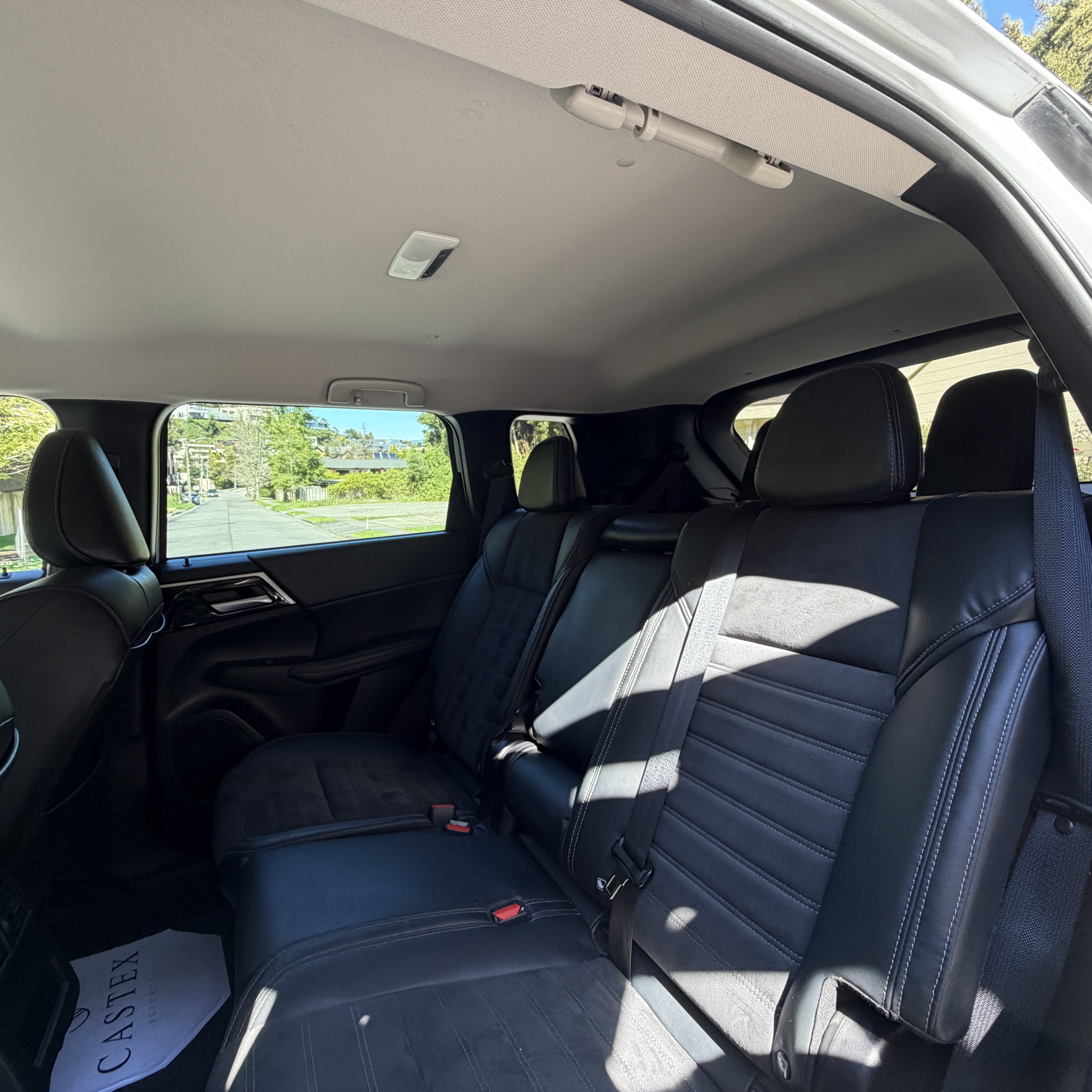 Mitsubishi Outlander — foto 11 de 15