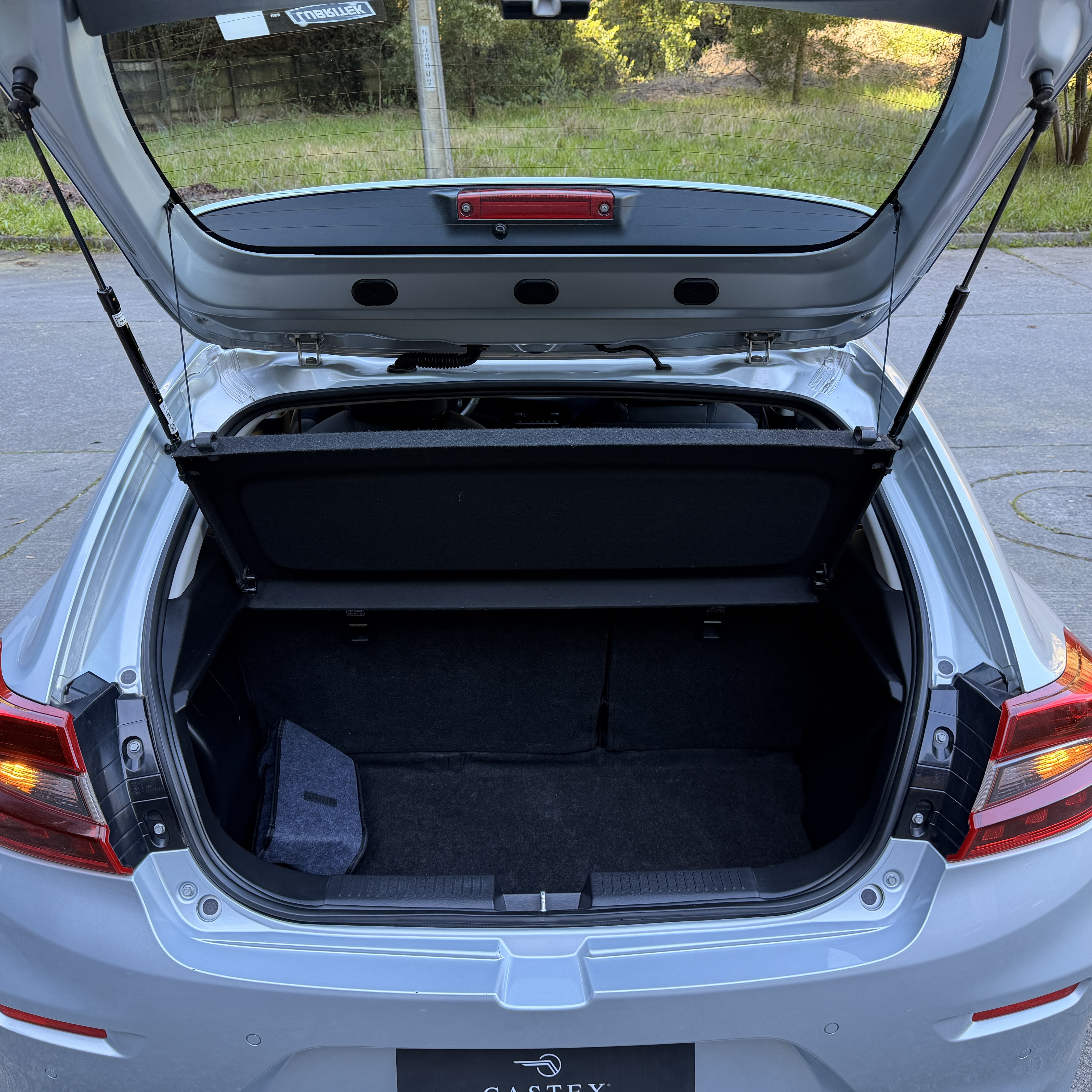 Suzuki Baleno — foto 10 de 11