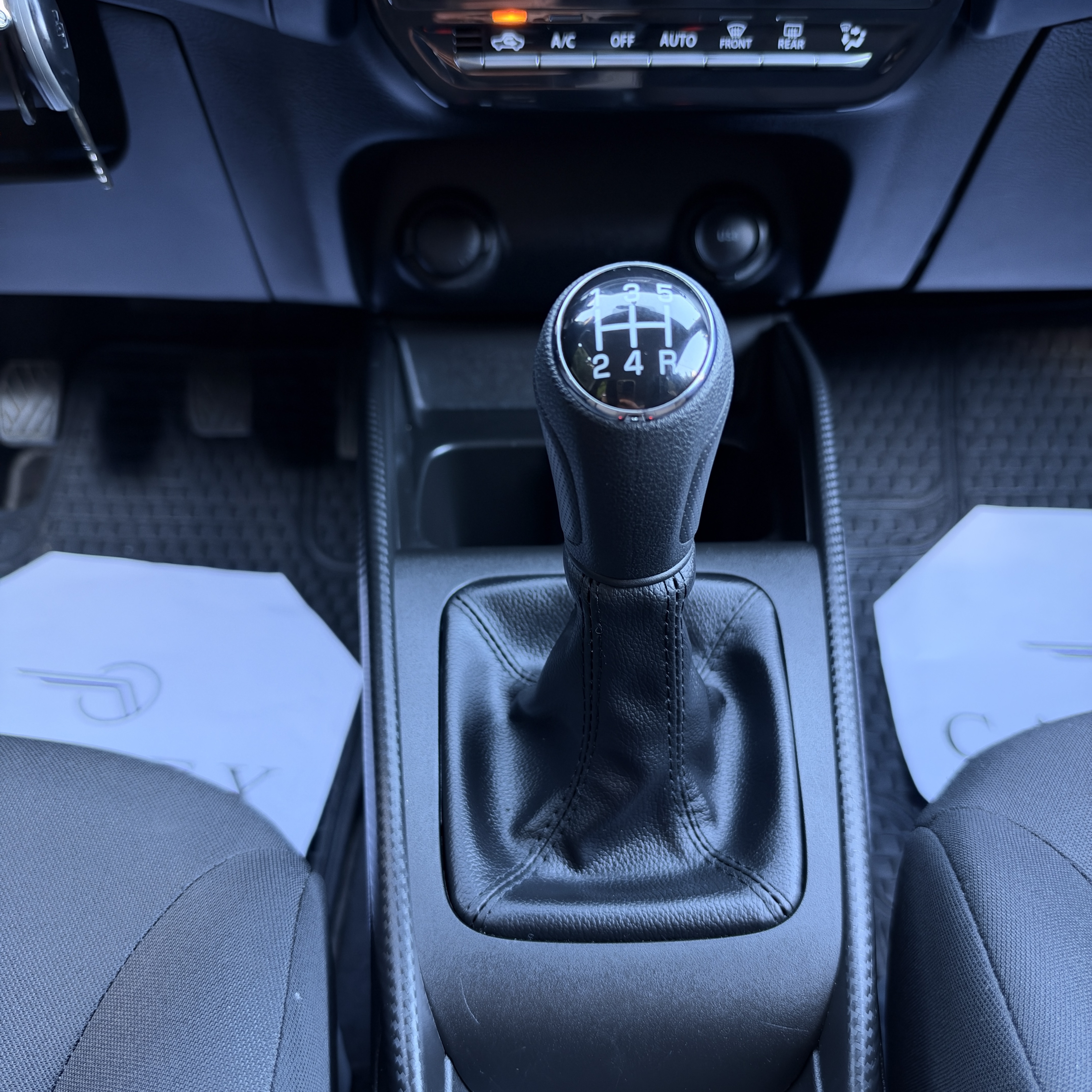 Suzuki Baleno — foto 8 de 20