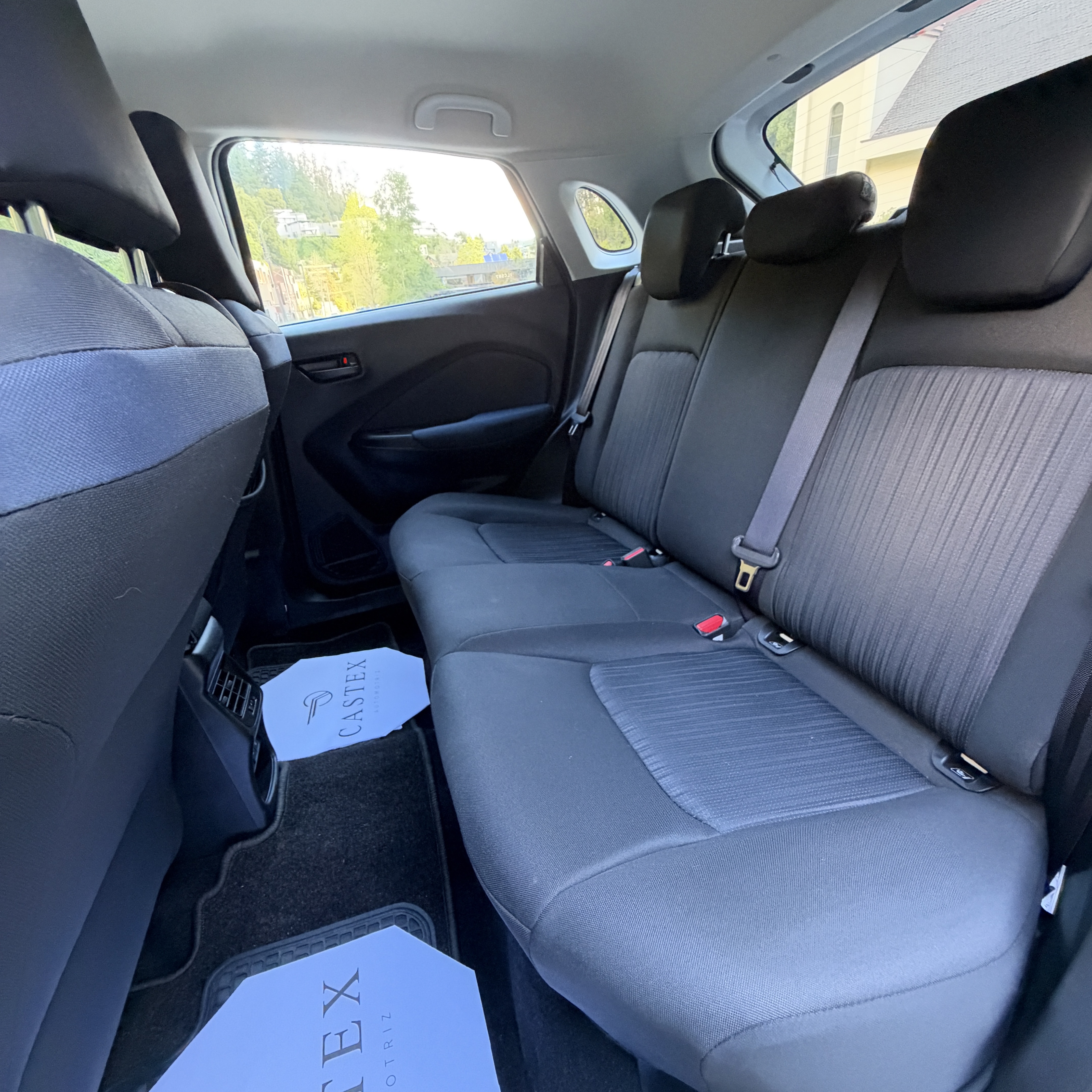 Suzuki Baleno — foto 13 de 20