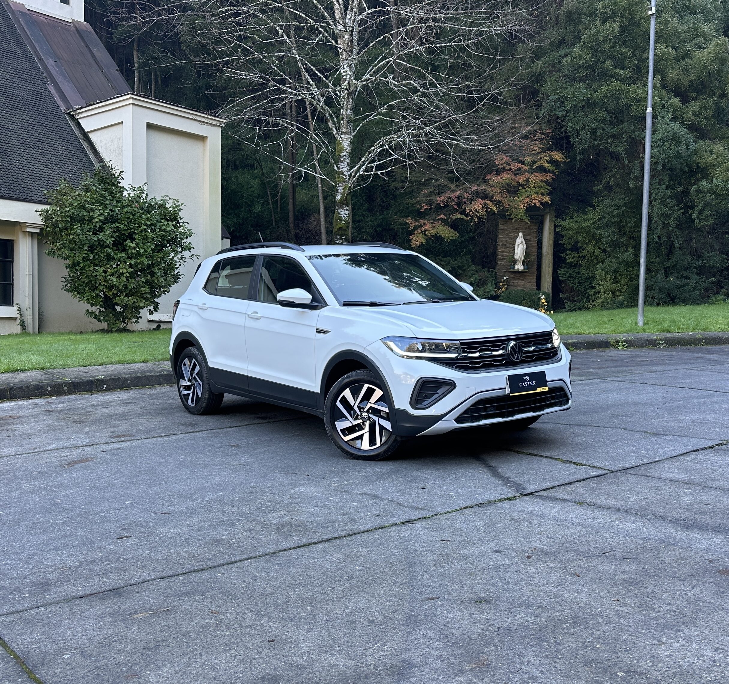 Volkswagen T-Cross — foto 2 de 11