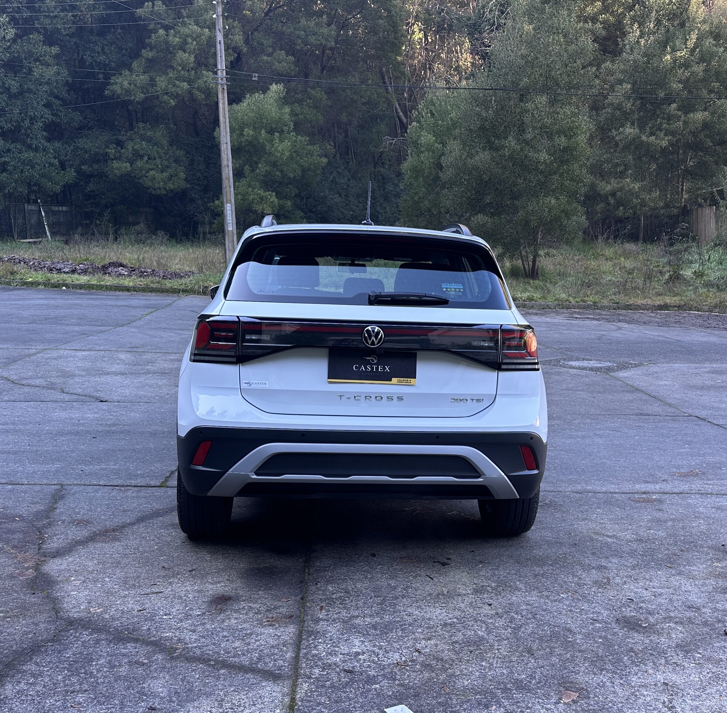 Volkswagen T-Cross — foto 11 de 11