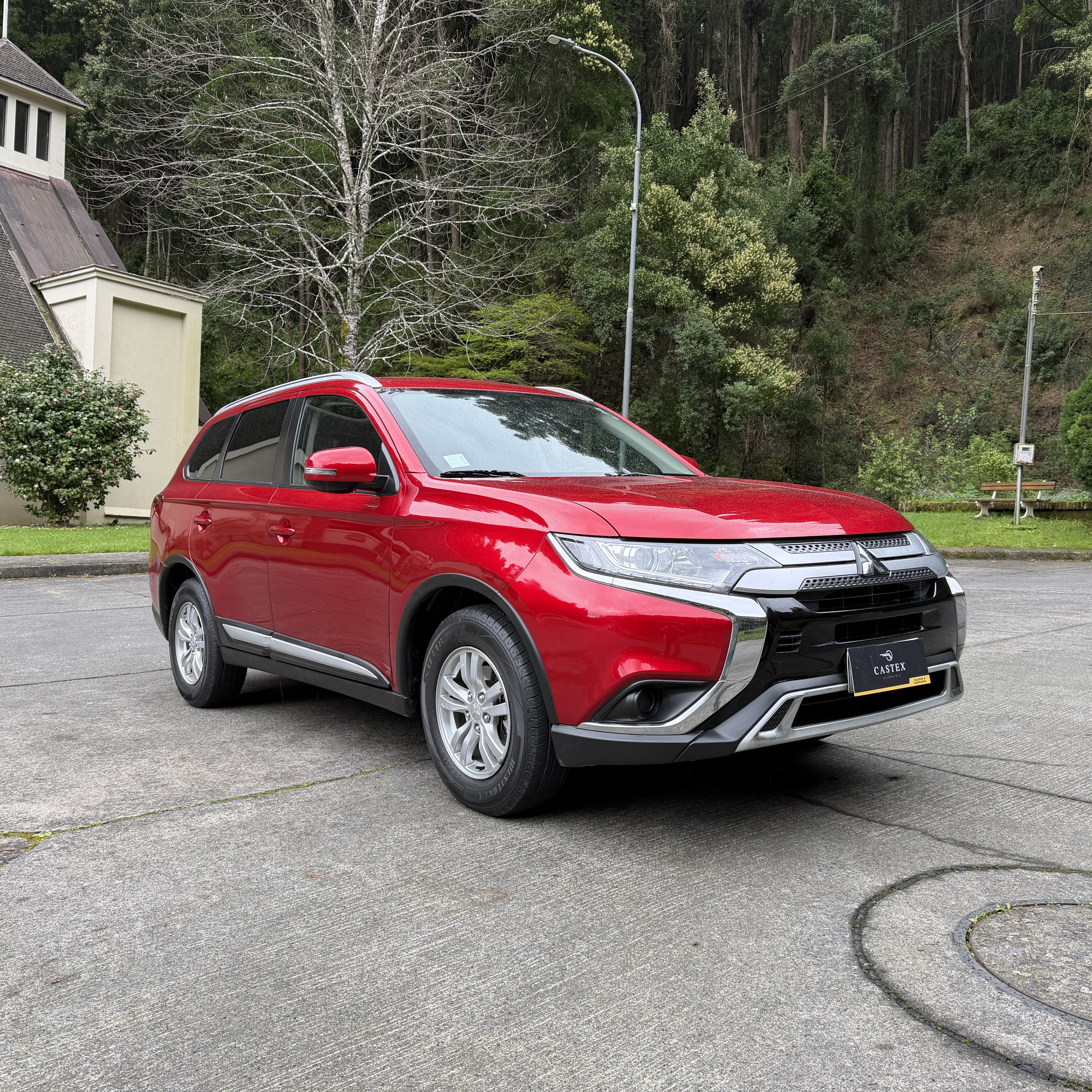 Mitsubishi Outlander — foto 3 de 10
